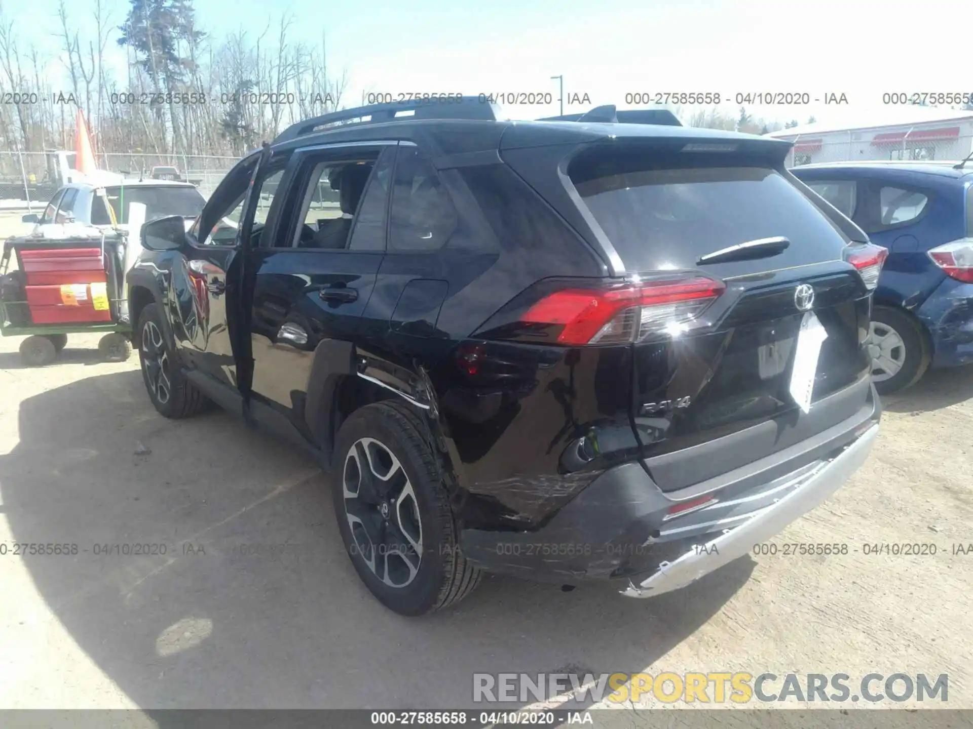 3 Photograph of a damaged car 2T3J1RFV6LC075473 TOYOTA RAV4 2020