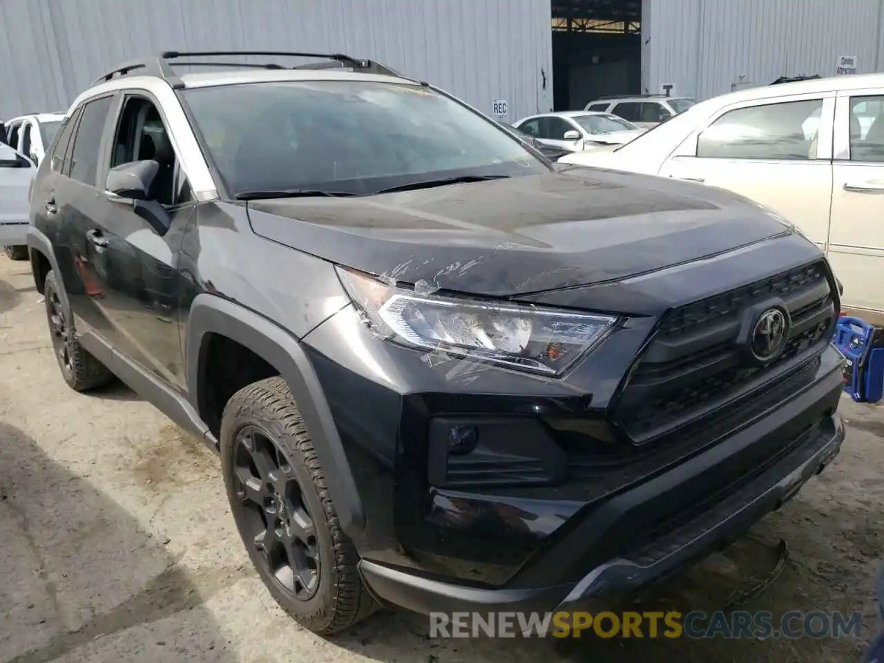 1 Photograph of a damaged car 2T3J1RFV6LC078440 TOYOTA RAV4 2020