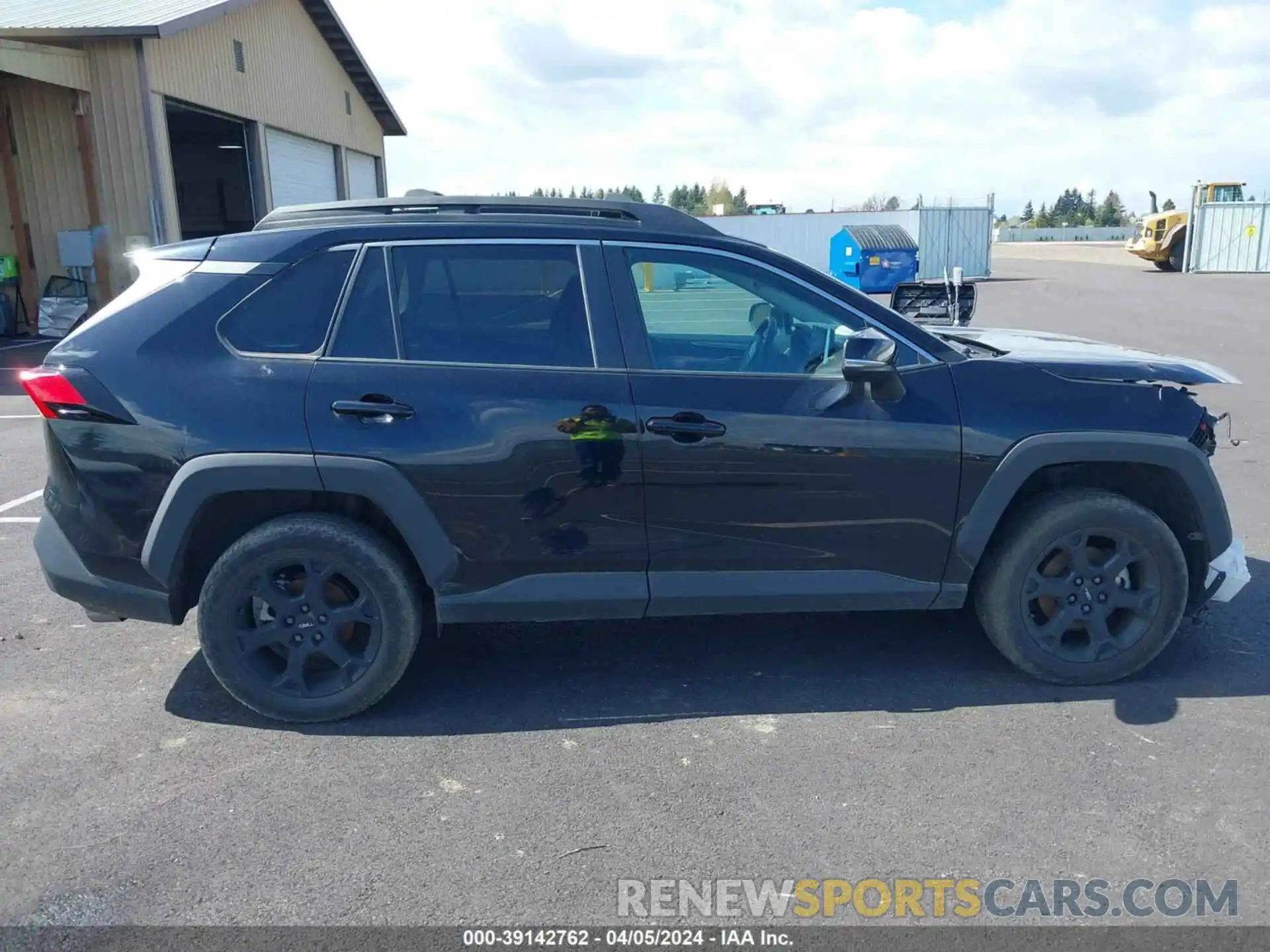 14 Photograph of a damaged car 2T3J1RFV7LC067446 TOYOTA RAV4 2020