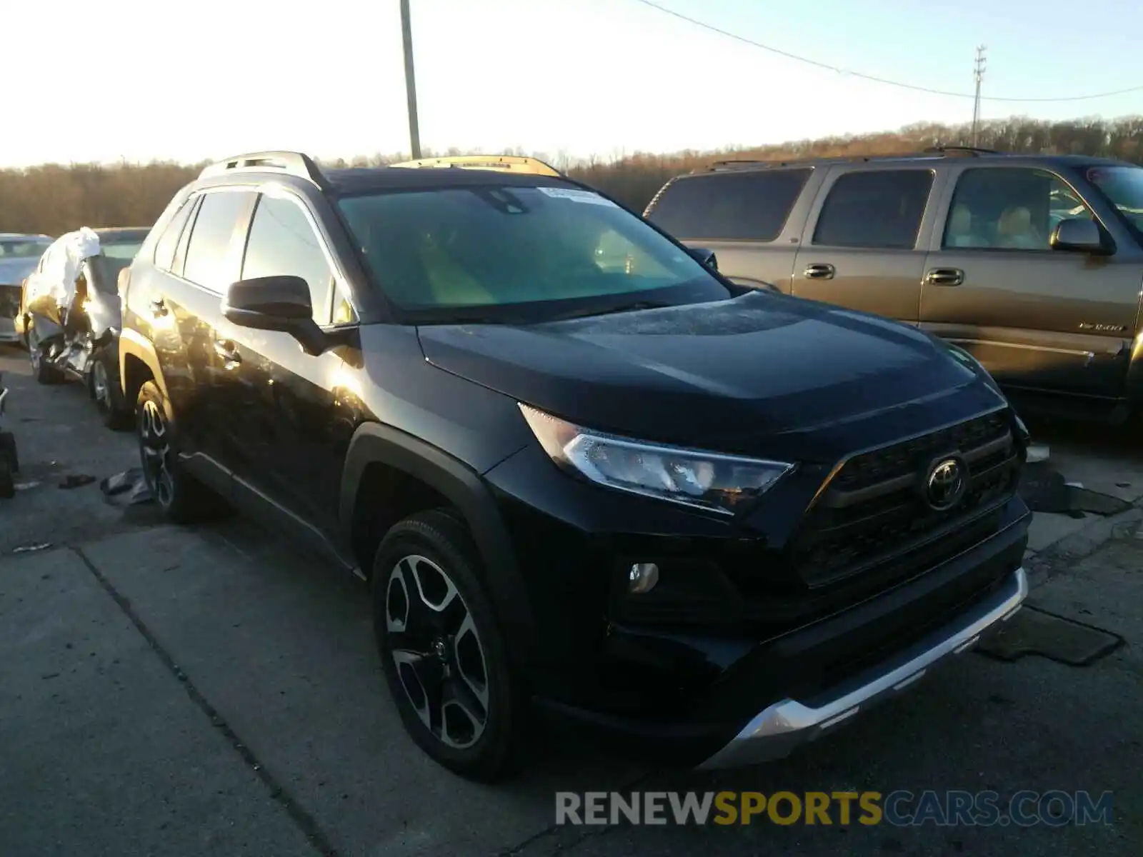 1 Photograph of a damaged car 2T3J1RFV7LC082254 TOYOTA RAV4 2020