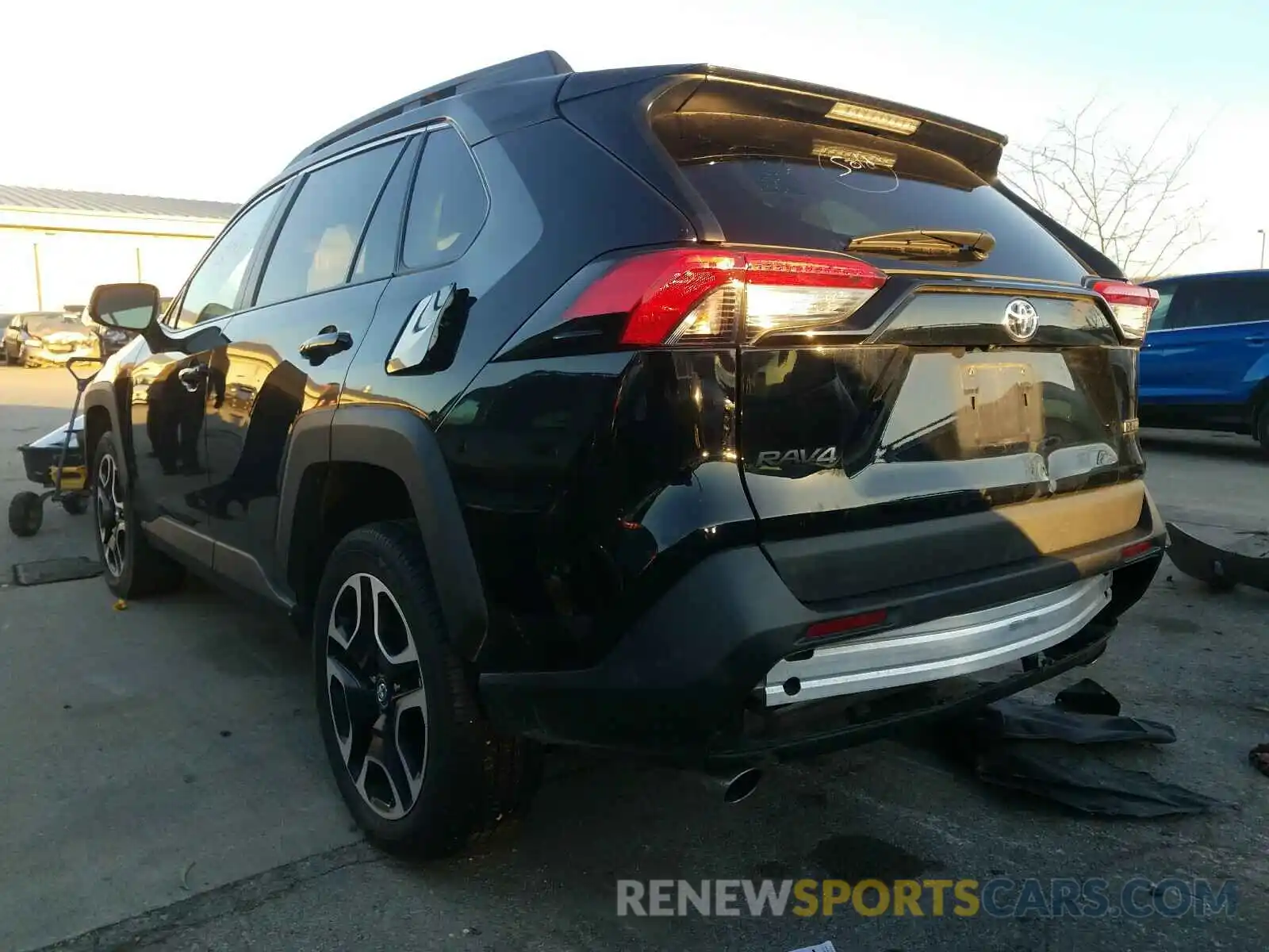 3 Photograph of a damaged car 2T3J1RFV7LC082254 TOYOTA RAV4 2020