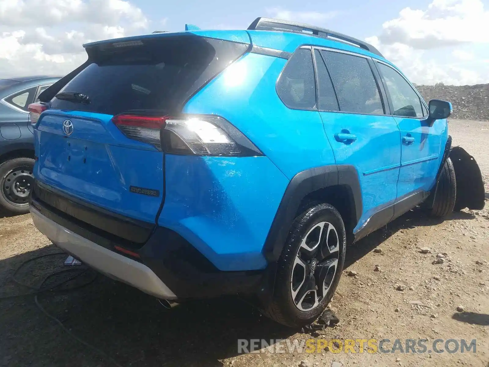 4 Photograph of a damaged car 2T3J1RFV8LC076267 TOYOTA RAV4 2020