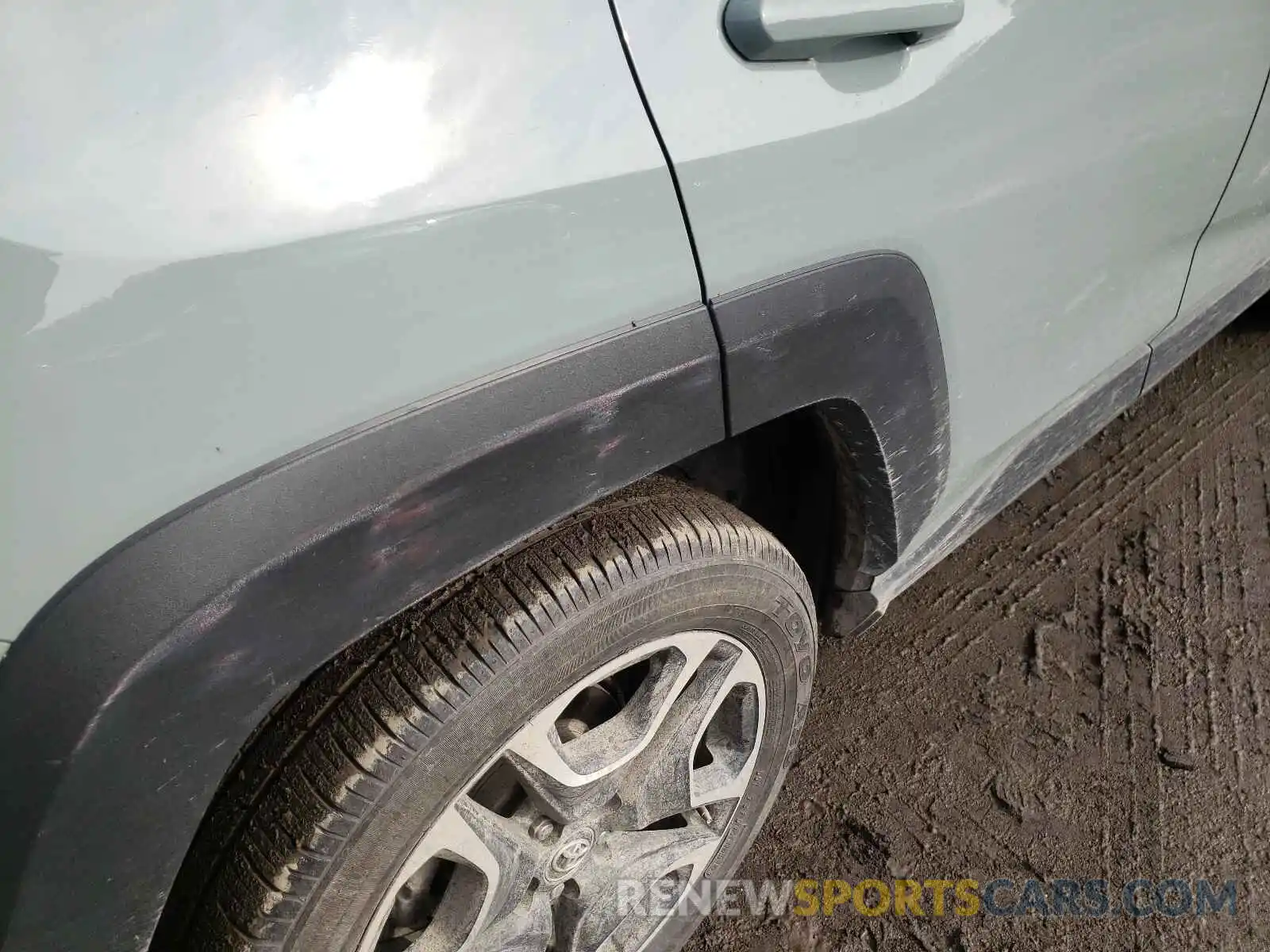 9 Фотография поврежденного автомобиля 2T3J1RFV8LC080447 TOYOTA RAV4 2020