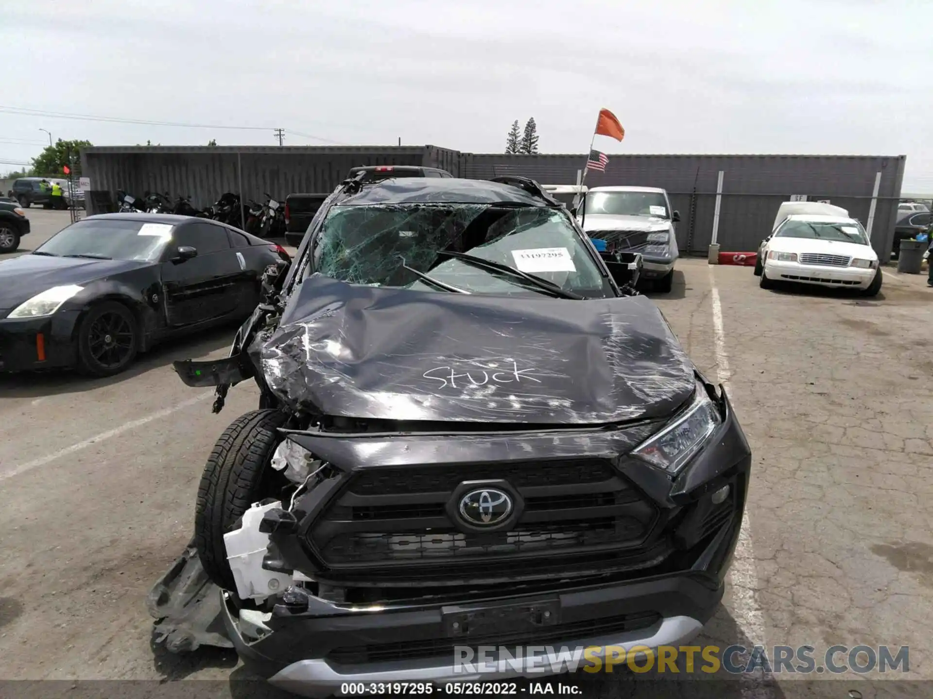 6 Photograph of a damaged car 2T3J1RFV8LC081968 TOYOTA RAV4 2020