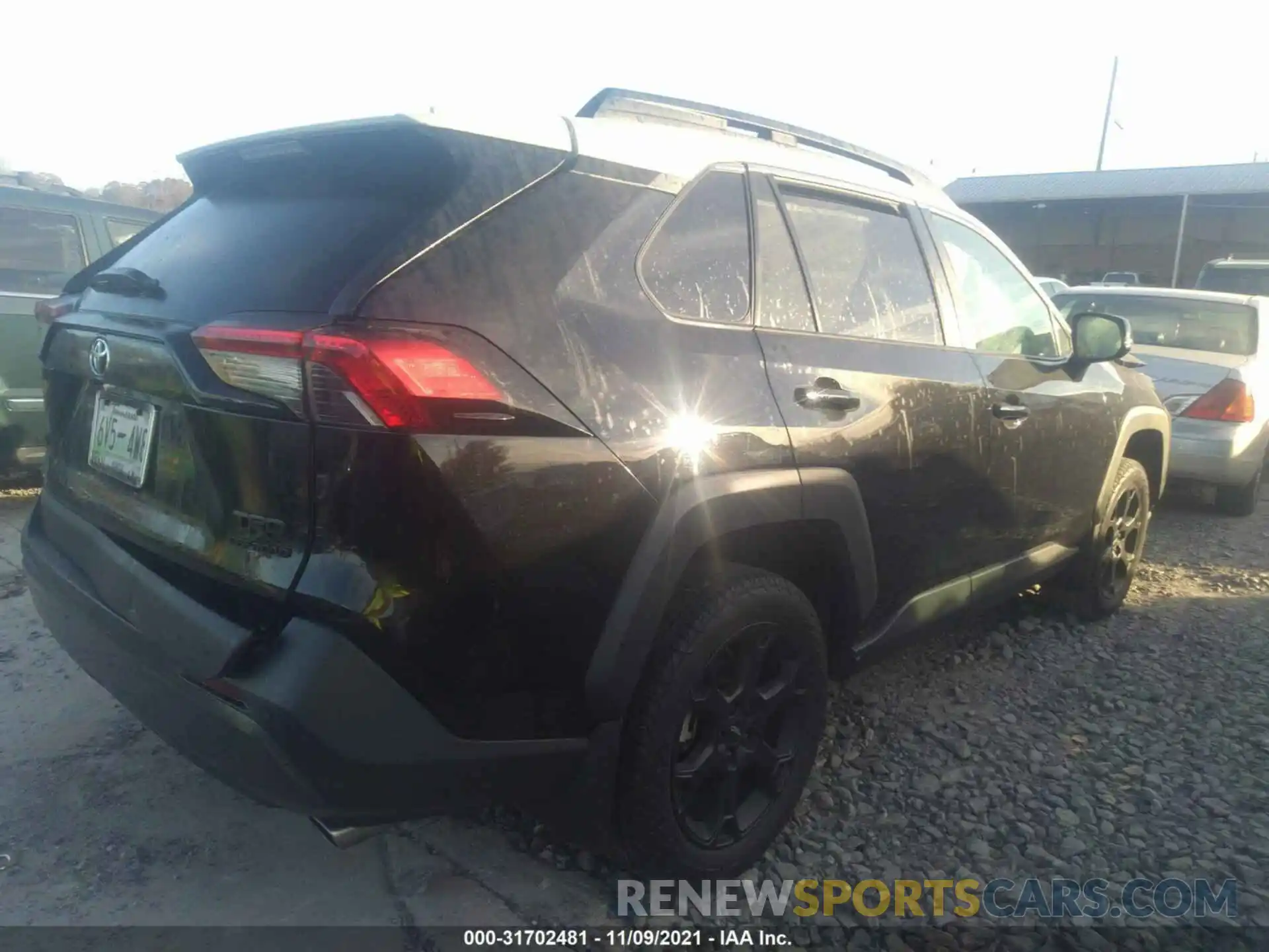 4 Photograph of a damaged car 2T3J1RFV8LC084062 TOYOTA RAV4 2020