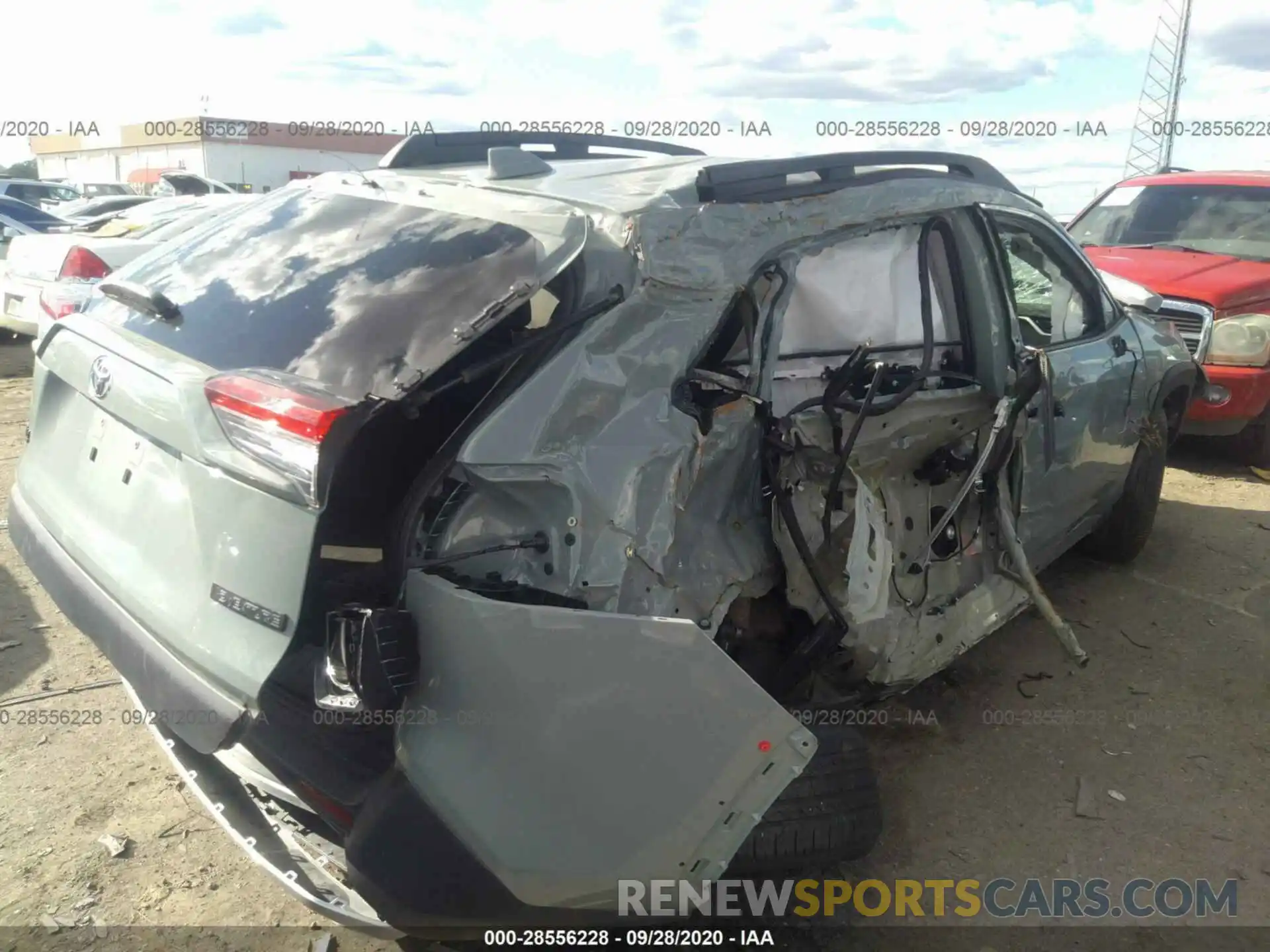 4 Photograph of a damaged car 2T3J1RFV8LC089763 TOYOTA RAV4 2020