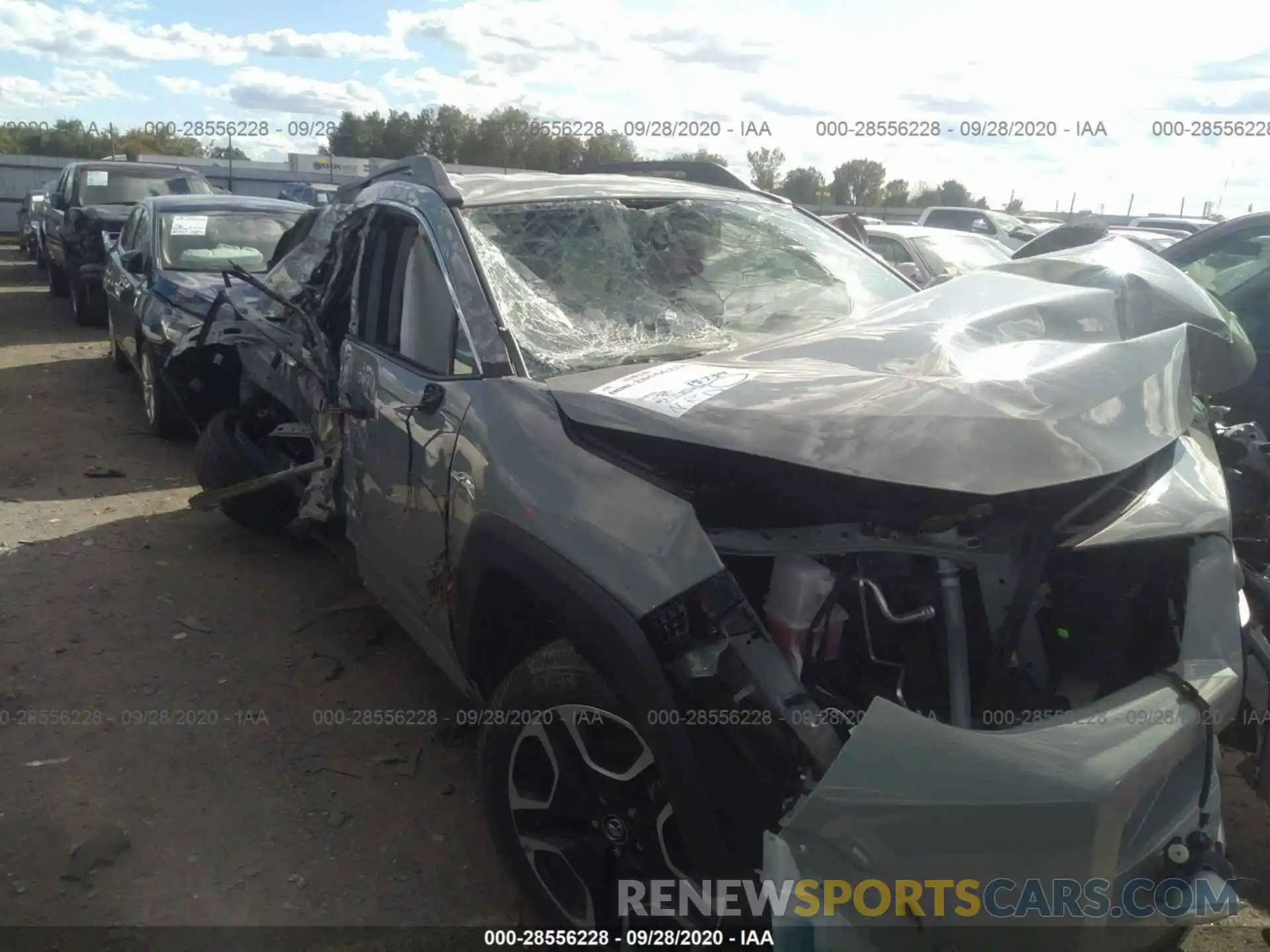 6 Photograph of a damaged car 2T3J1RFV8LC089763 TOYOTA RAV4 2020