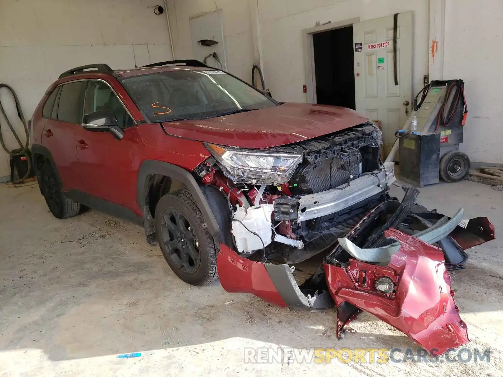 1 Photograph of a damaged car 2T3J1RFV8LC107422 TOYOTA RAV4 2020