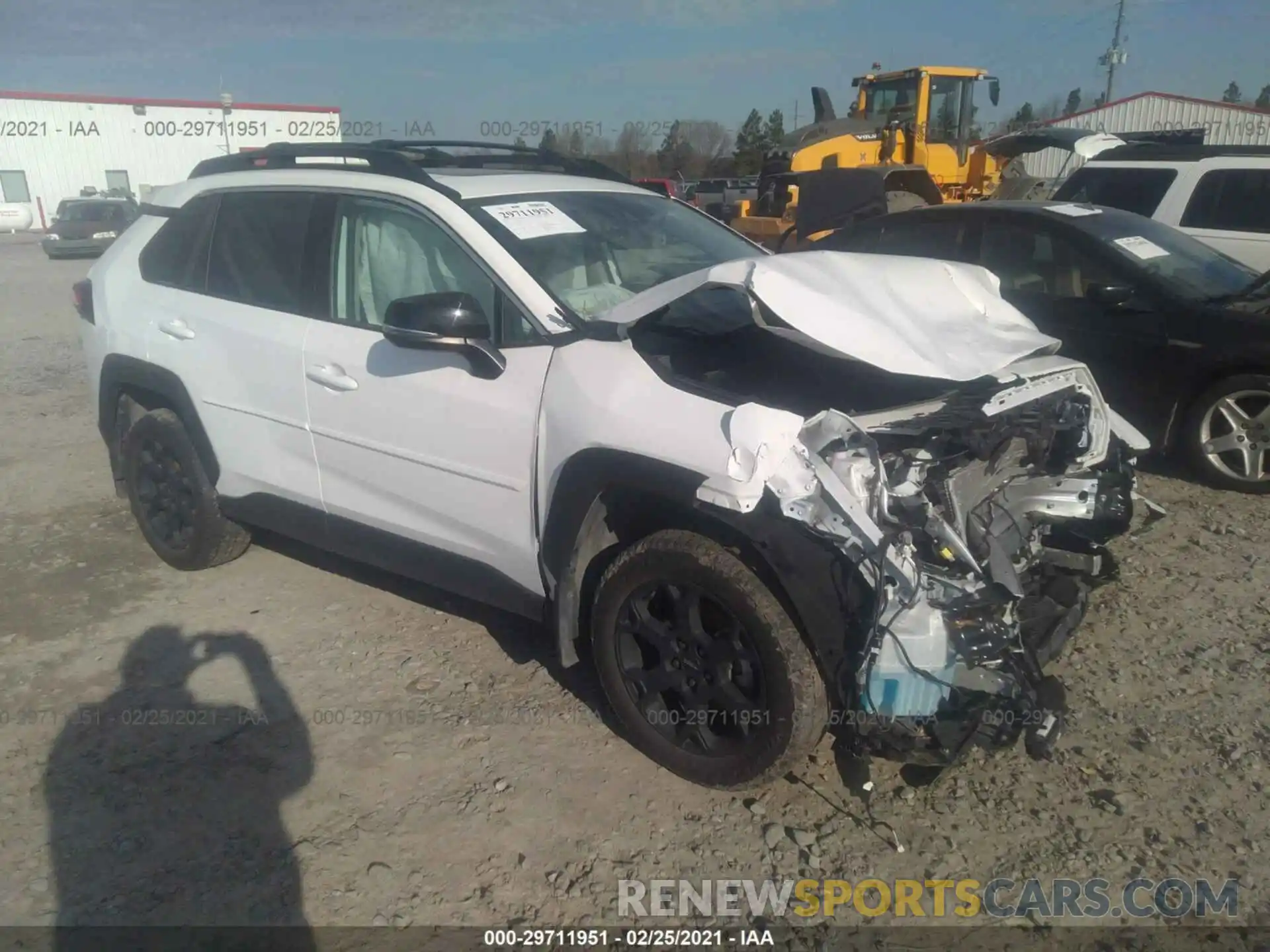 1 Photograph of a damaged car 2T3J1RFV8LC108988 TOYOTA RAV4 2020