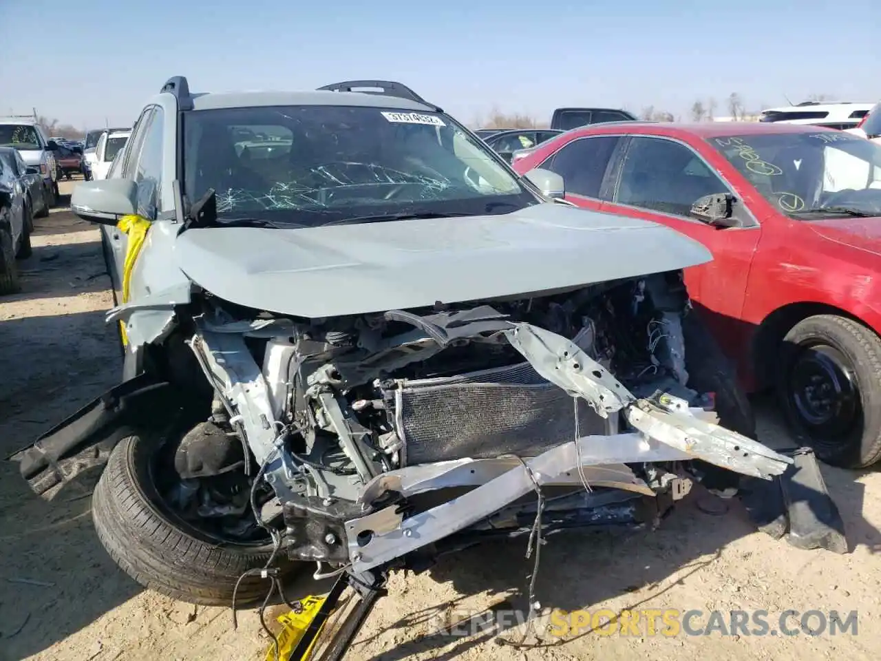 9 Photograph of a damaged car 2T3J1RFV9LC082921 TOYOTA RAV4 2020