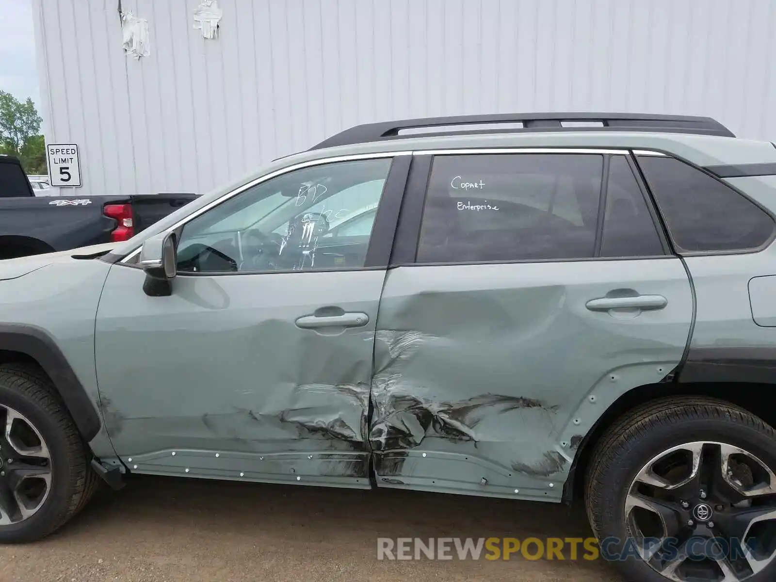 9 Photograph of a damaged car 2T3J1RFV9LC100205 TOYOTA RAV4 2020