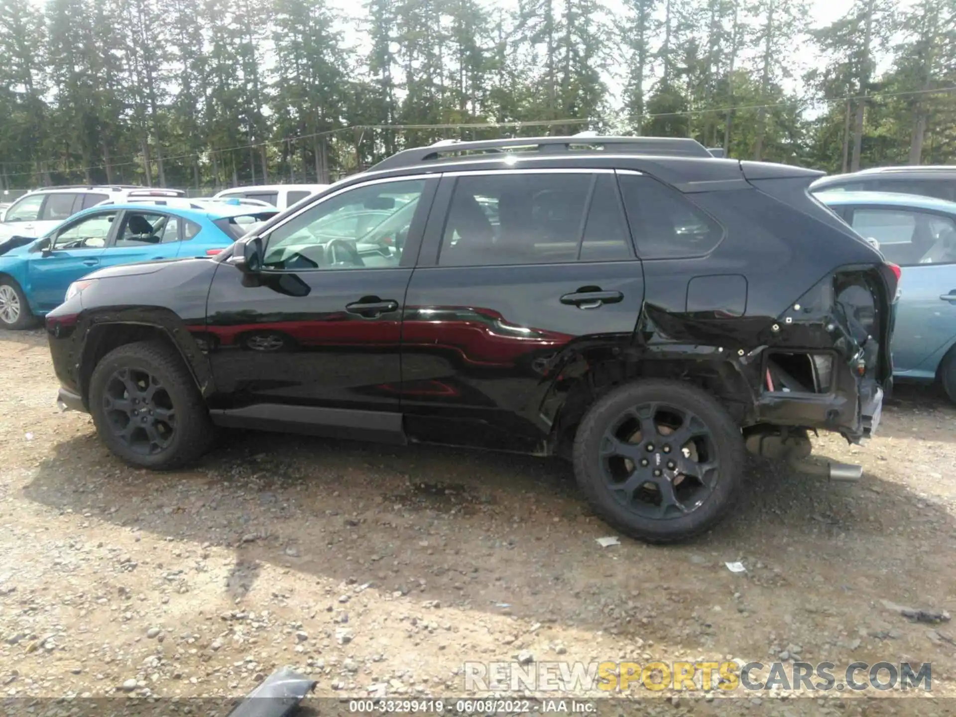 6 Photograph of a damaged car 2T3J1RFV9LC102911 TOYOTA RAV4 2020