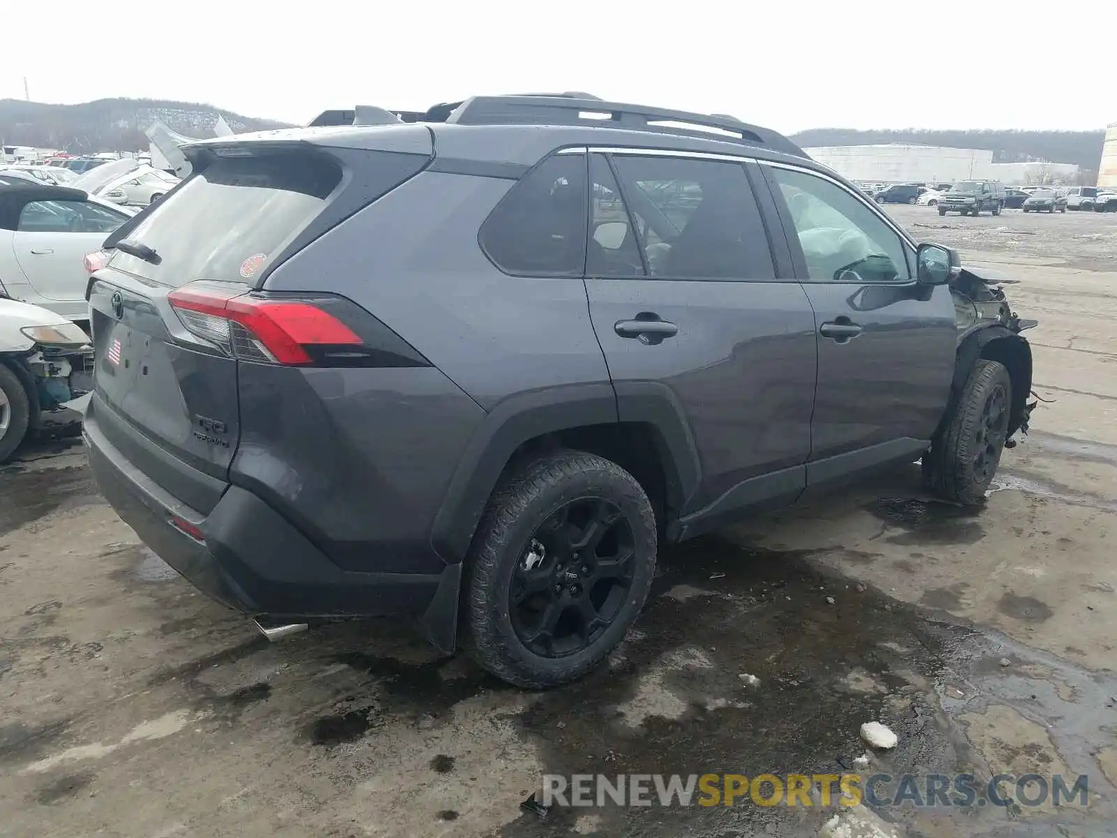 4 Photograph of a damaged car 2T3J1RFV9LC114850 TOYOTA RAV4 2020