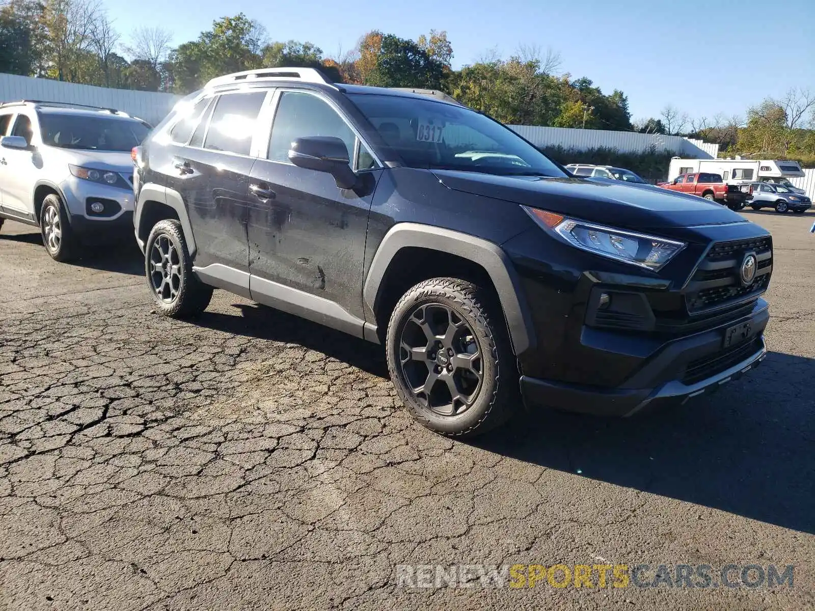 1 Photograph of a damaged car 2T3J1RFVXLC075492 TOYOTA RAV4 2020