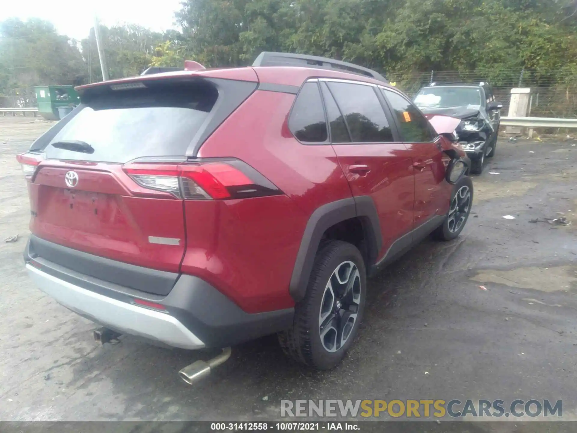 4 Photograph of a damaged car 2T3J1RFVXLC084810 TOYOTA RAV4 2020