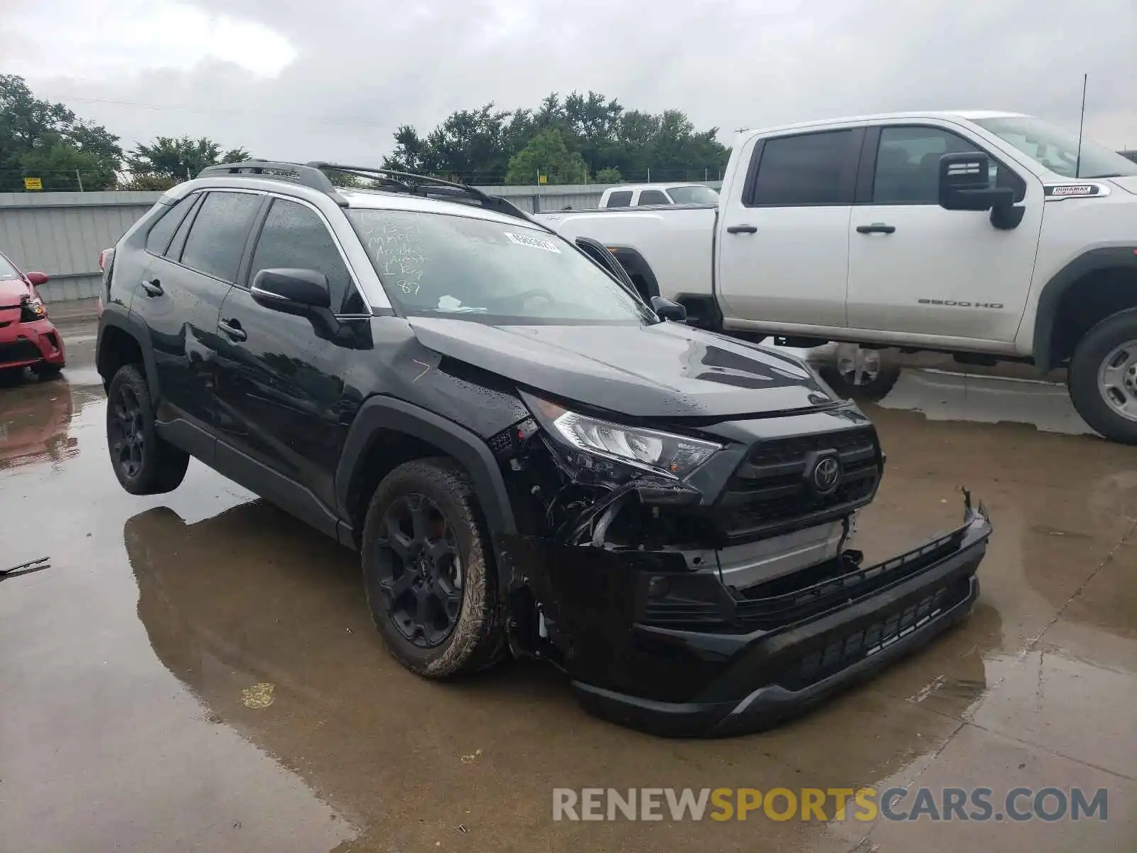 1 Photograph of a damaged car 2T3J1RFVXLC099274 TOYOTA RAV4 2020