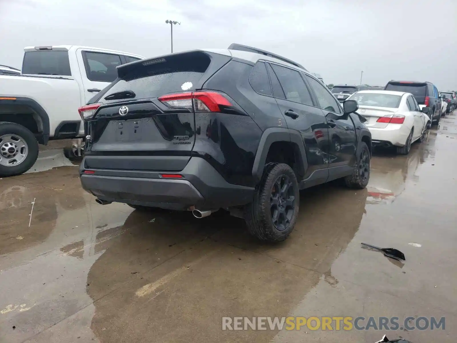 4 Photograph of a damaged car 2T3J1RFVXLC099274 TOYOTA RAV4 2020