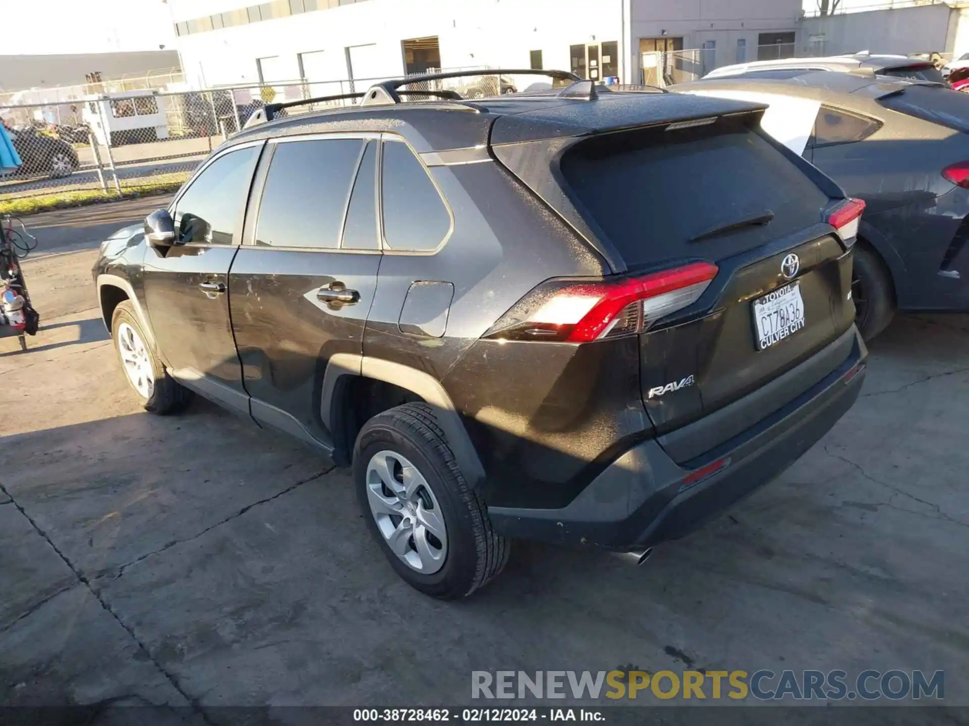 3 Photograph of a damaged car 2T3K1RFV0LW086830 TOYOTA RAV4 2020