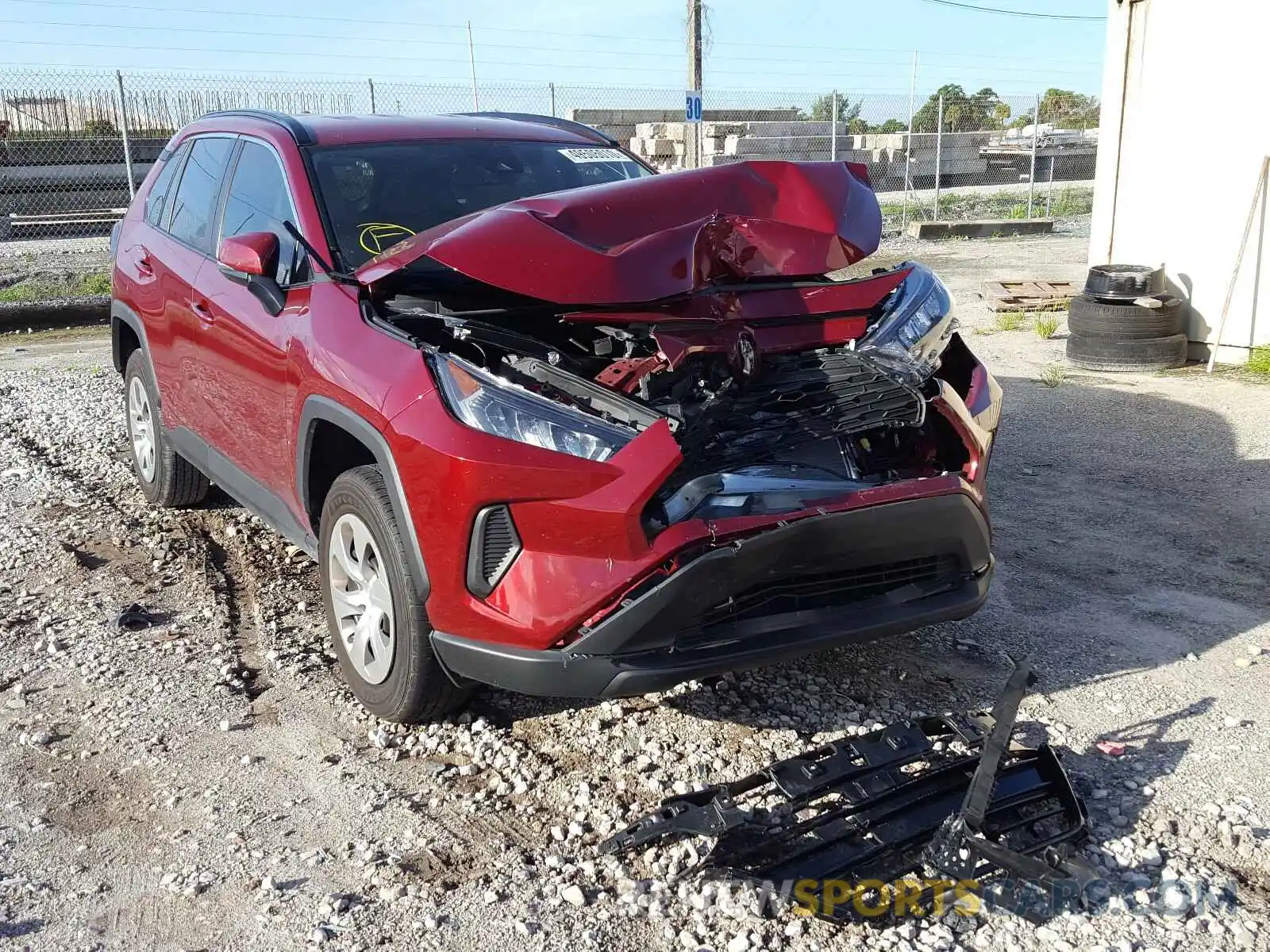 1 Photograph of a damaged car 2T3K1RFV1LC039260 TOYOTA RAV4 2020