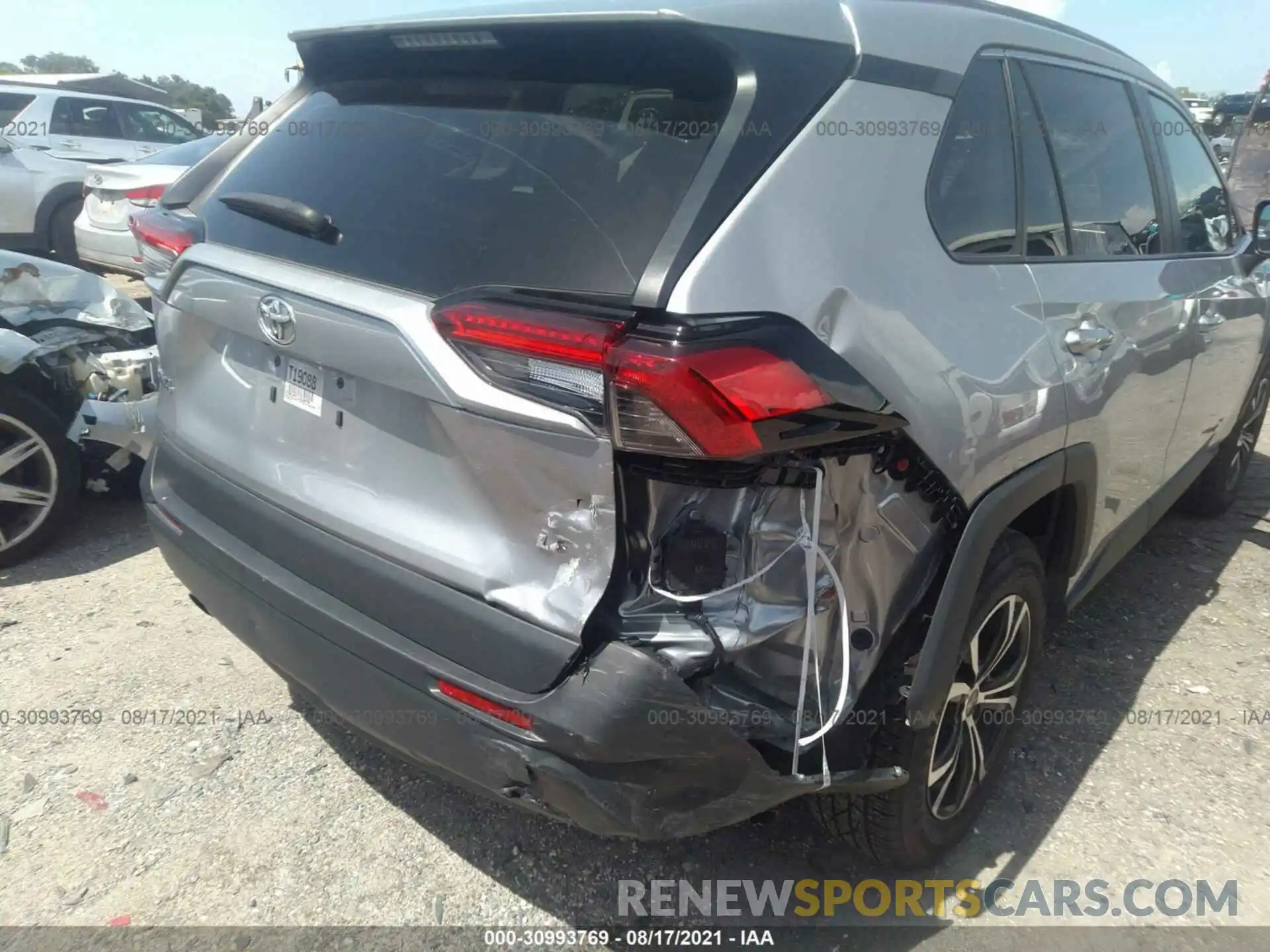 6 Photograph of a damaged car 2T3K1RFV1LC039579 TOYOTA RAV4 2020