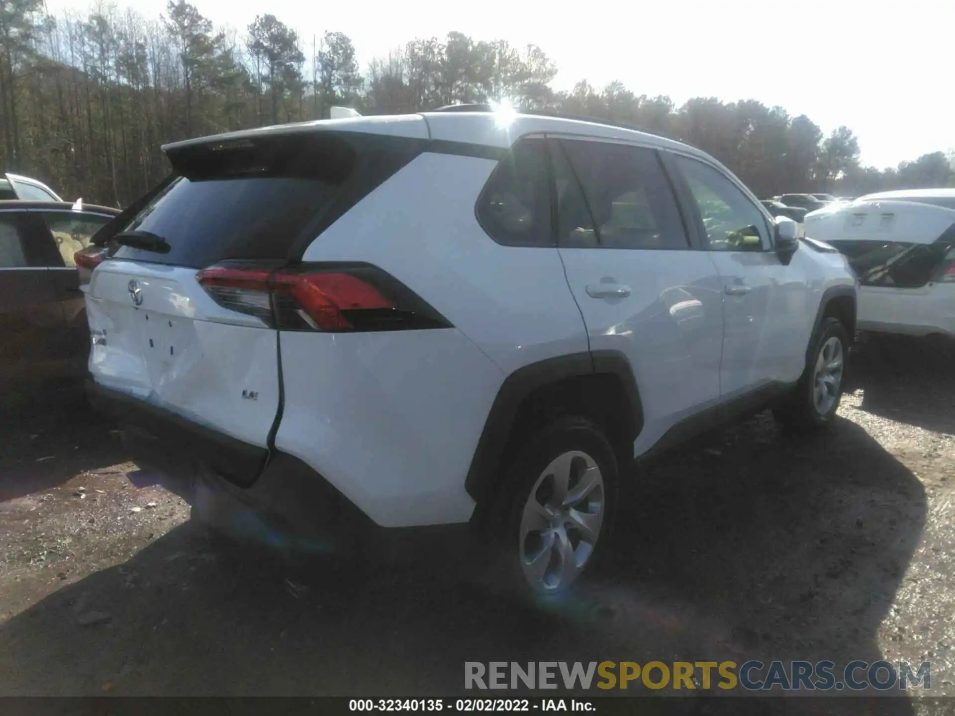 4 Photograph of a damaged car 2T3K1RFV1LW061273 TOYOTA RAV4 2020