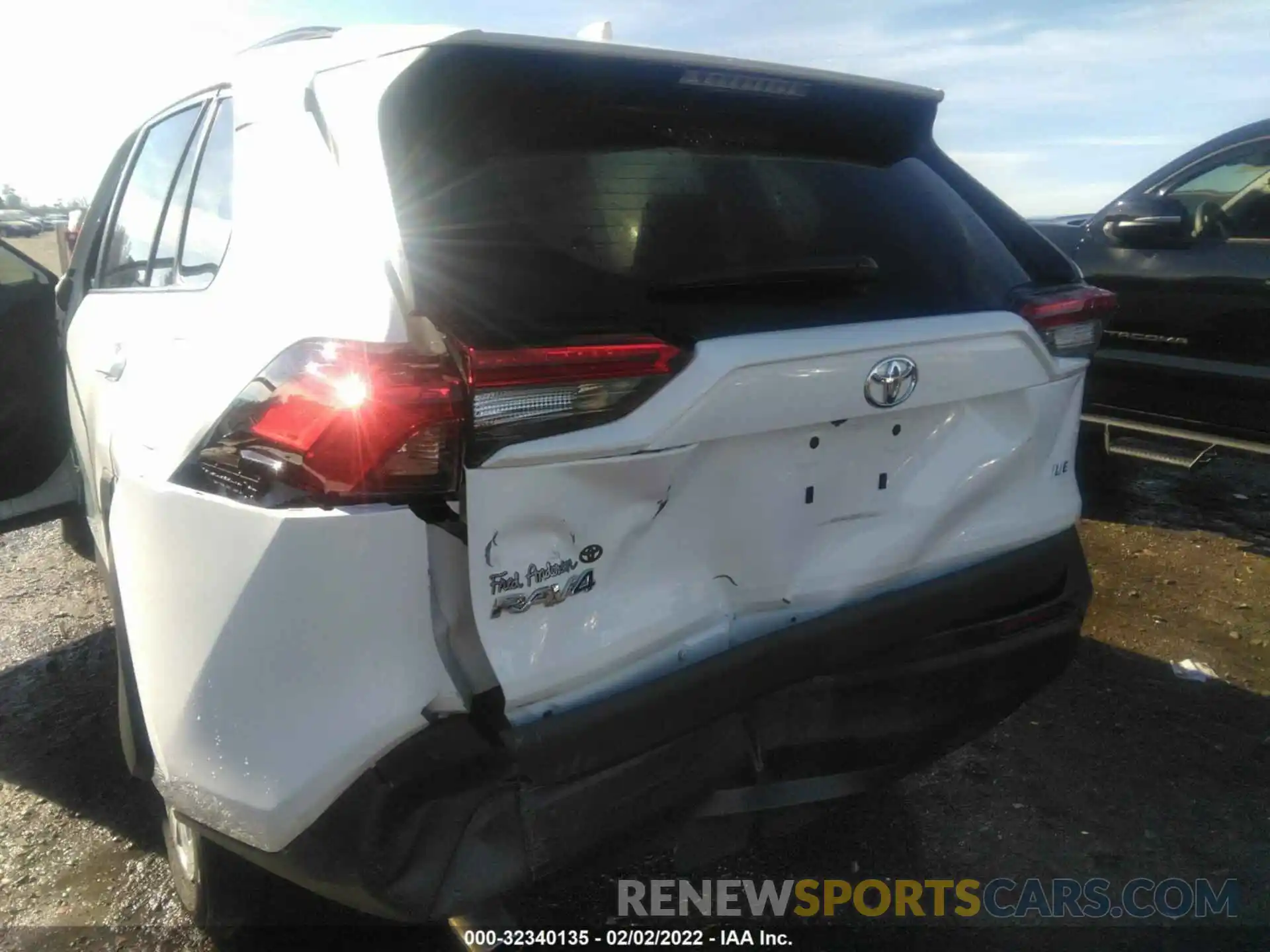 6 Photograph of a damaged car 2T3K1RFV1LW061273 TOYOTA RAV4 2020