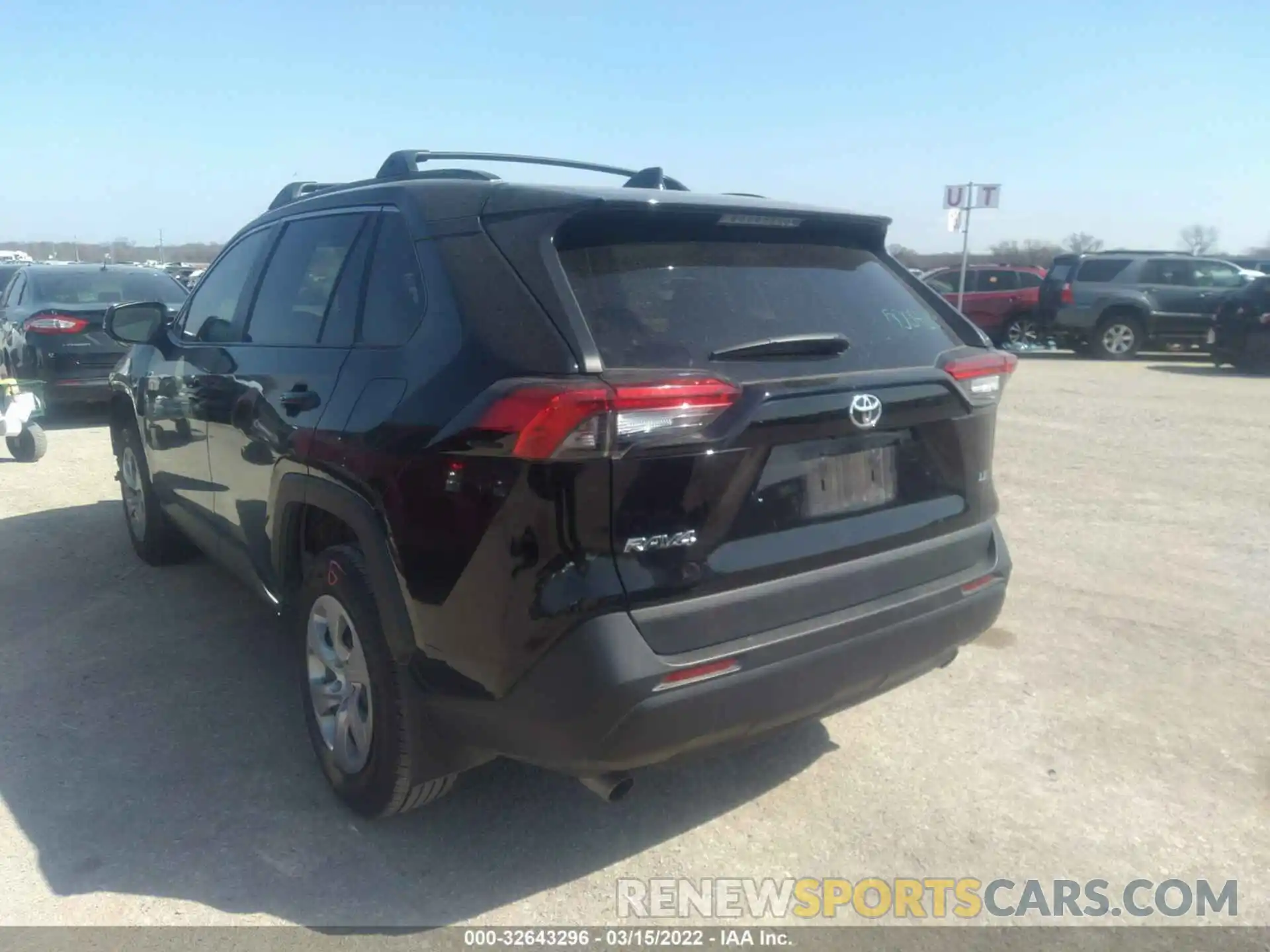 3 Photograph of a damaged car 2T3K1RFV2LC039221 TOYOTA RAV4 2020