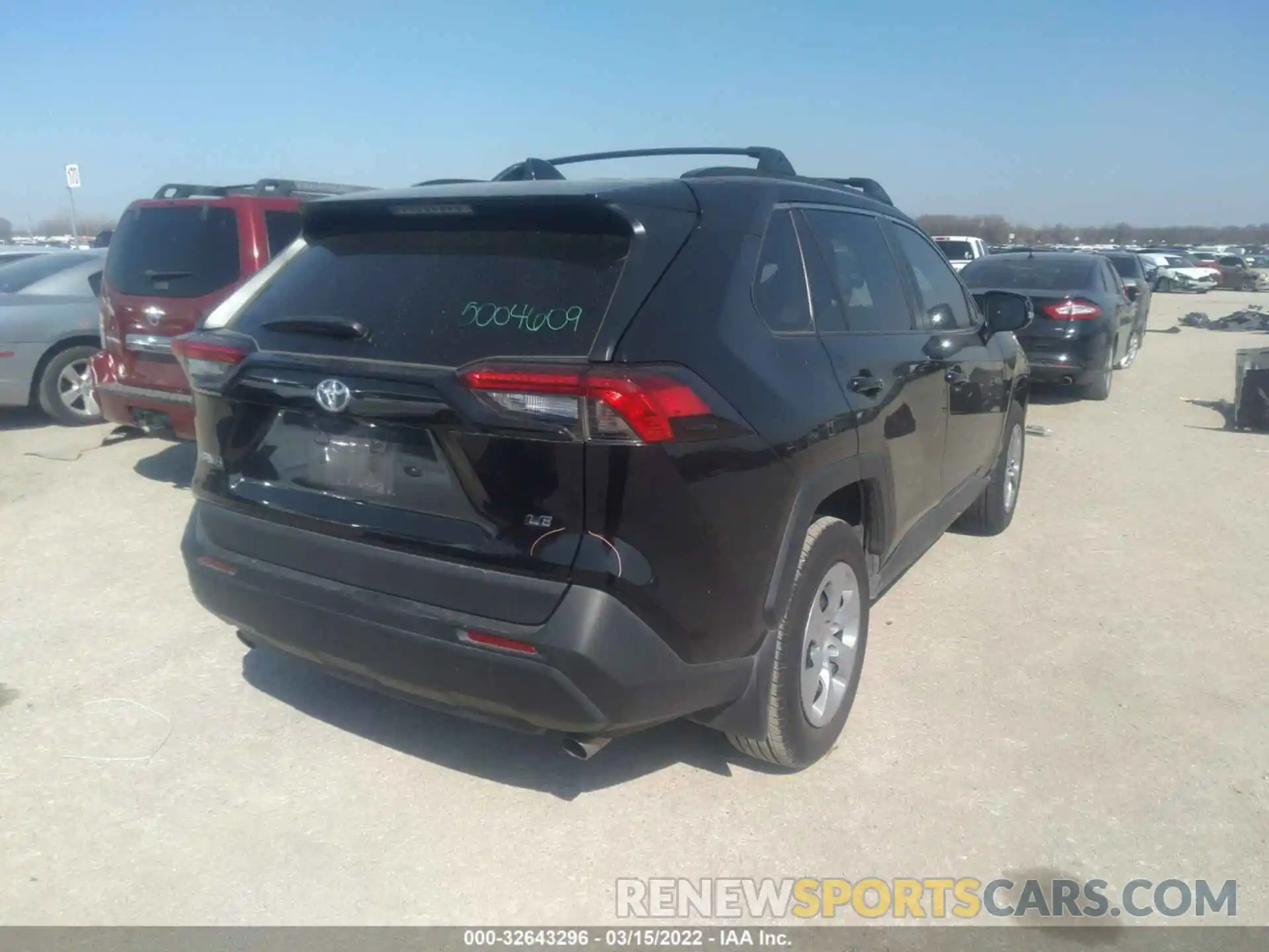 4 Photograph of a damaged car 2T3K1RFV2LC039221 TOYOTA RAV4 2020