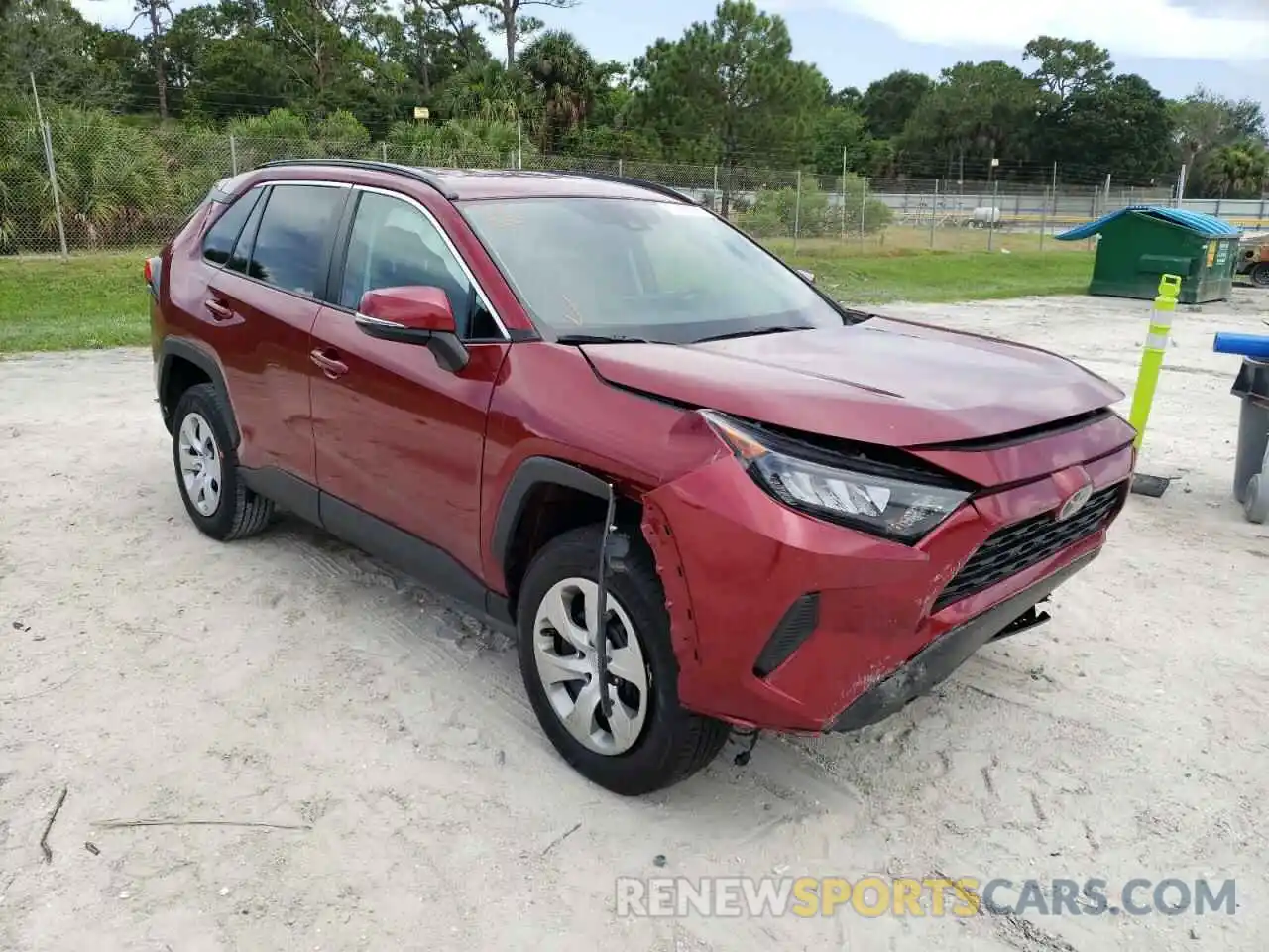 1 Photograph of a damaged car 2T3K1RFV2LW062058 TOYOTA RAV4 2020