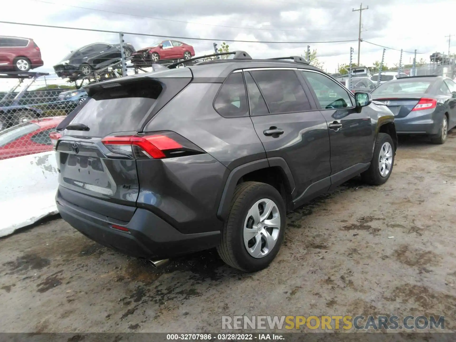 4 Photograph of a damaged car 2T3K1RFV2LW071813 TOYOTA RAV4 2020