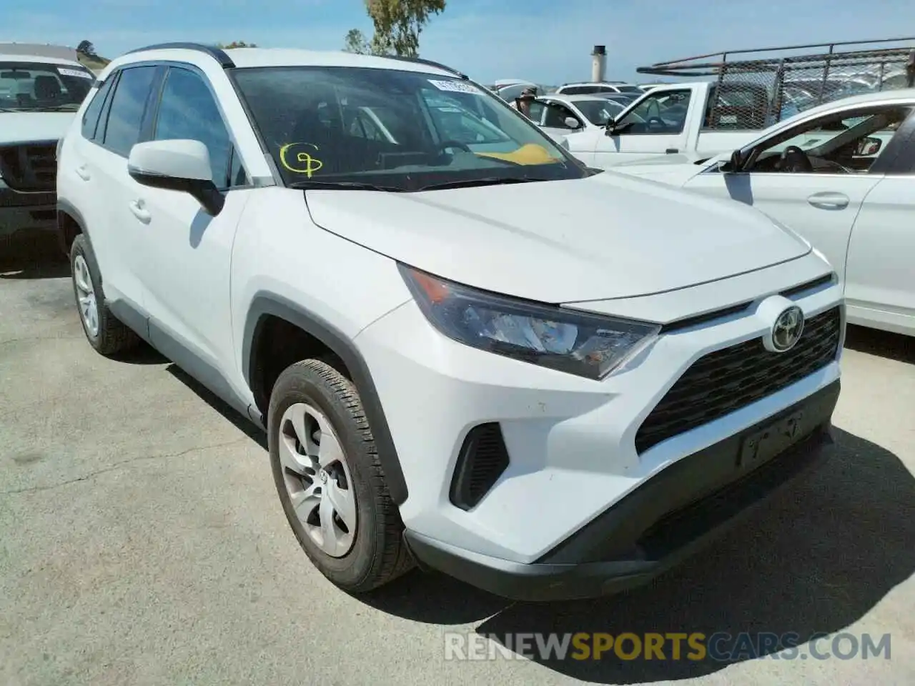 1 Photograph of a damaged car 2T3K1RFV2LW086067 TOYOTA RAV4 2020