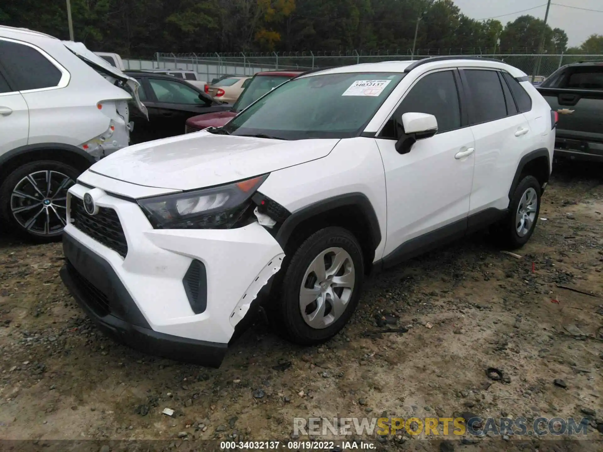 2 Photograph of a damaged car 2T3K1RFV3LC041818 TOYOTA RAV4 2020