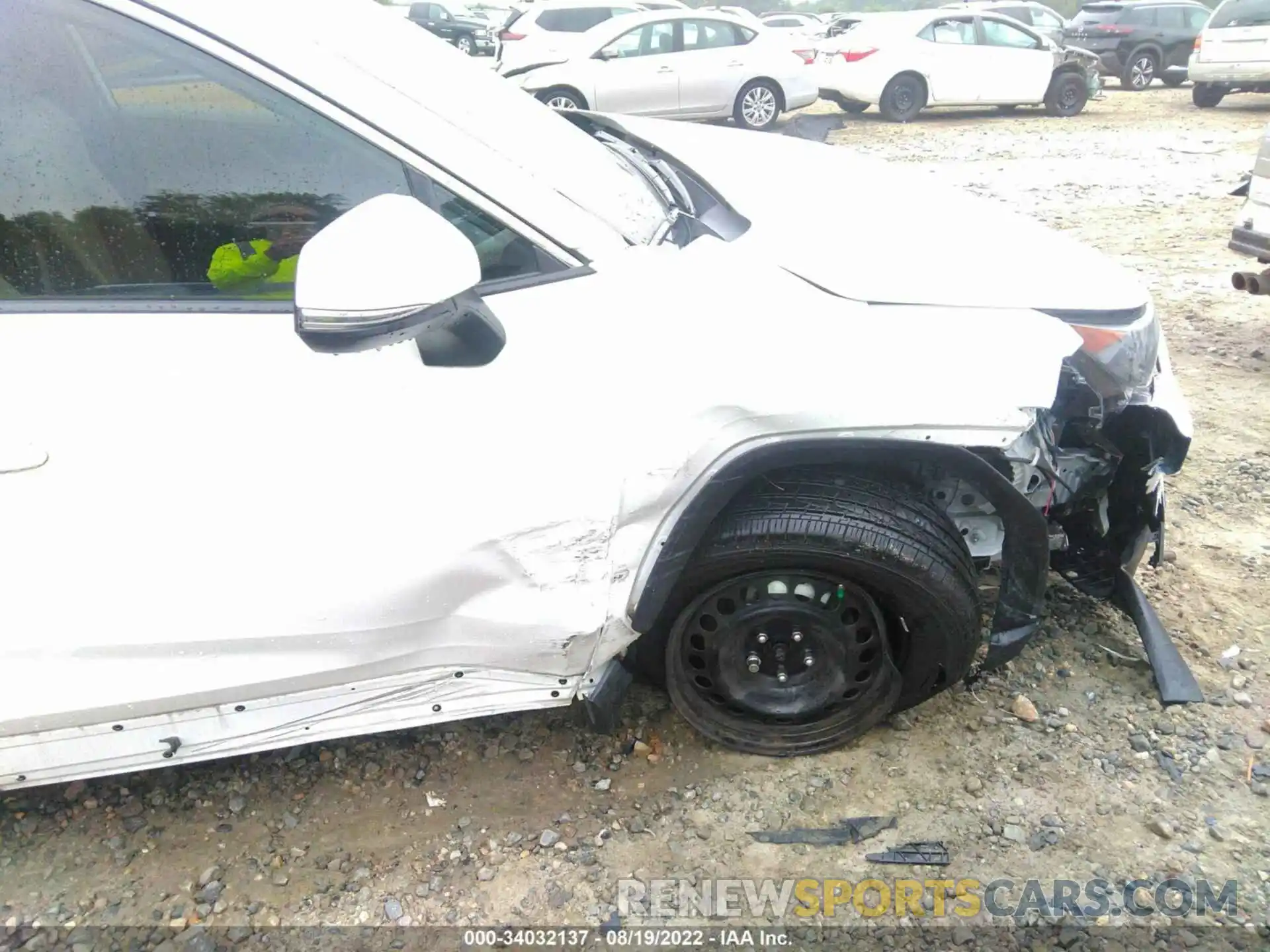 6 Photograph of a damaged car 2T3K1RFV3LC041818 TOYOTA RAV4 2020