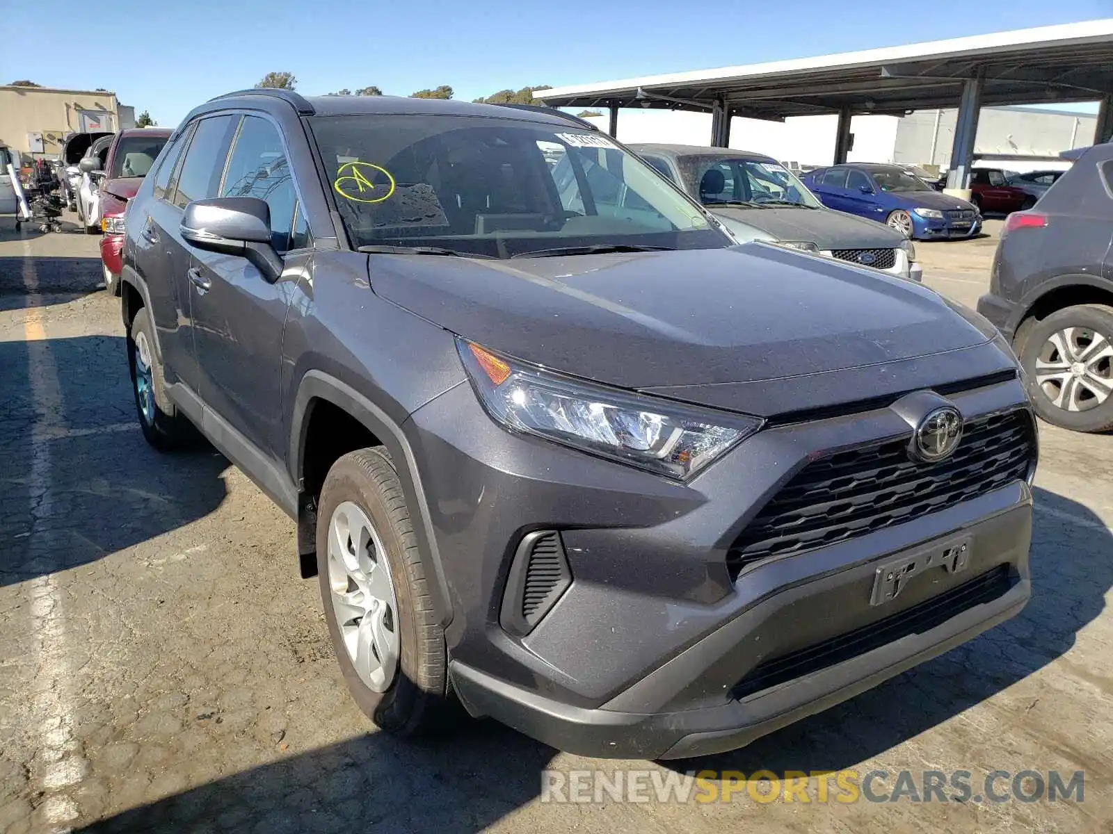 1 Photograph of a damaged car 2T3K1RFV3LW066295 TOYOTA RAV4 2020