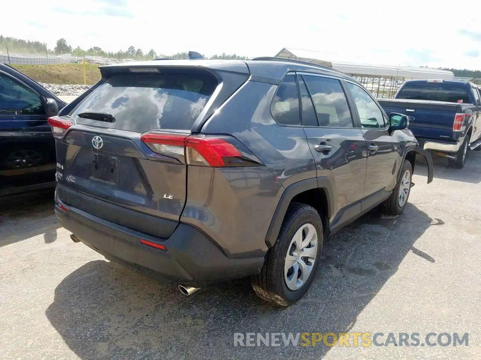 4 Photograph of a damaged car 2T3K1RFV4LC038944 TOYOTA RAV4 2020