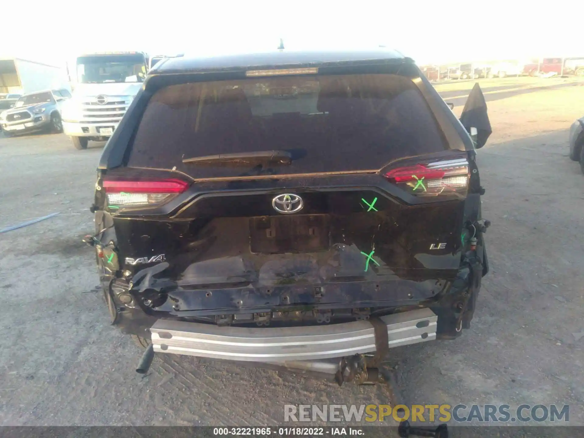 6 Photograph of a damaged car 2T3K1RFV5LC040329 TOYOTA RAV4 2020