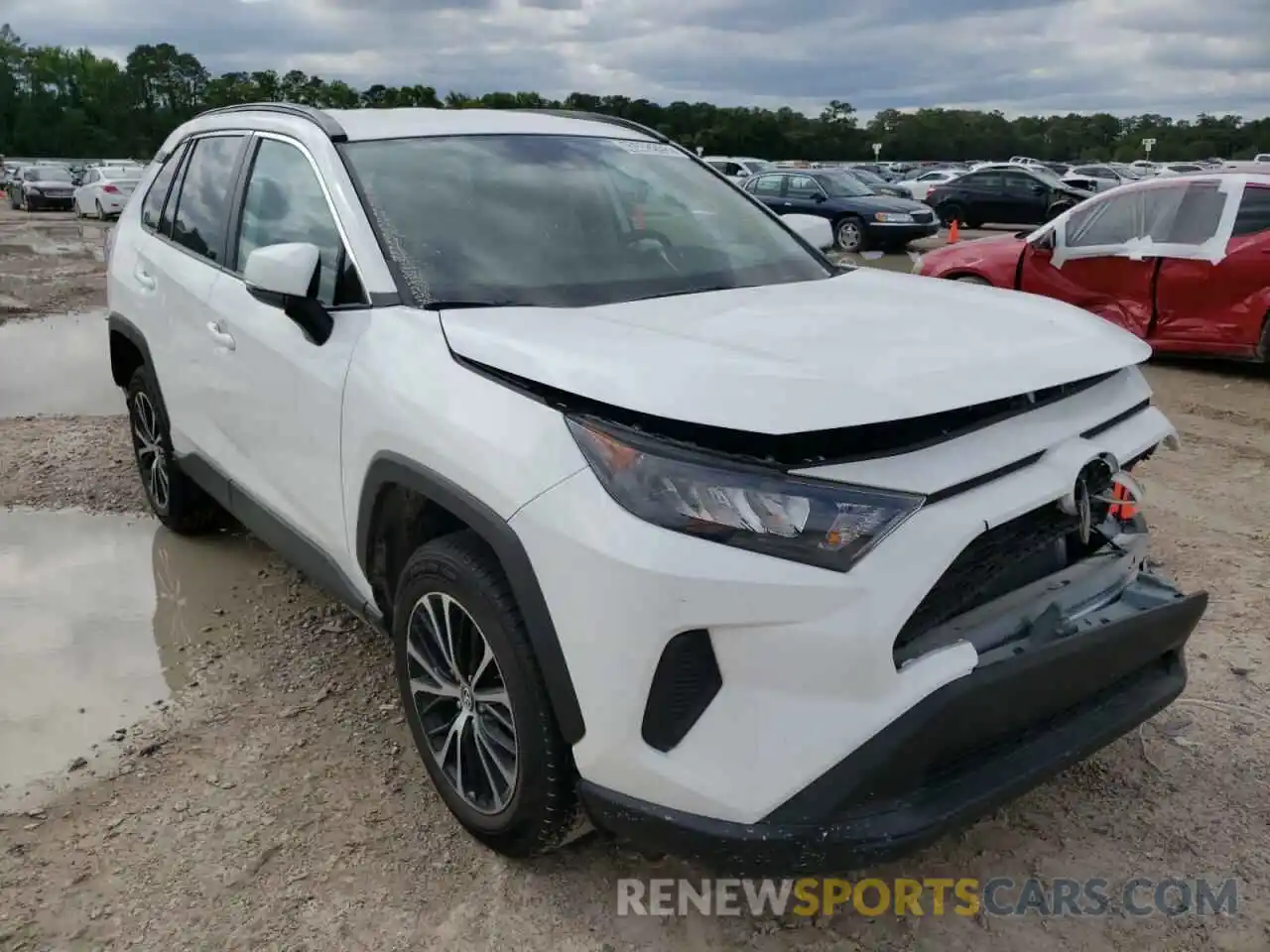 1 Photograph of a damaged car 2T3K1RFV5LW059980 TOYOTA RAV4 2020