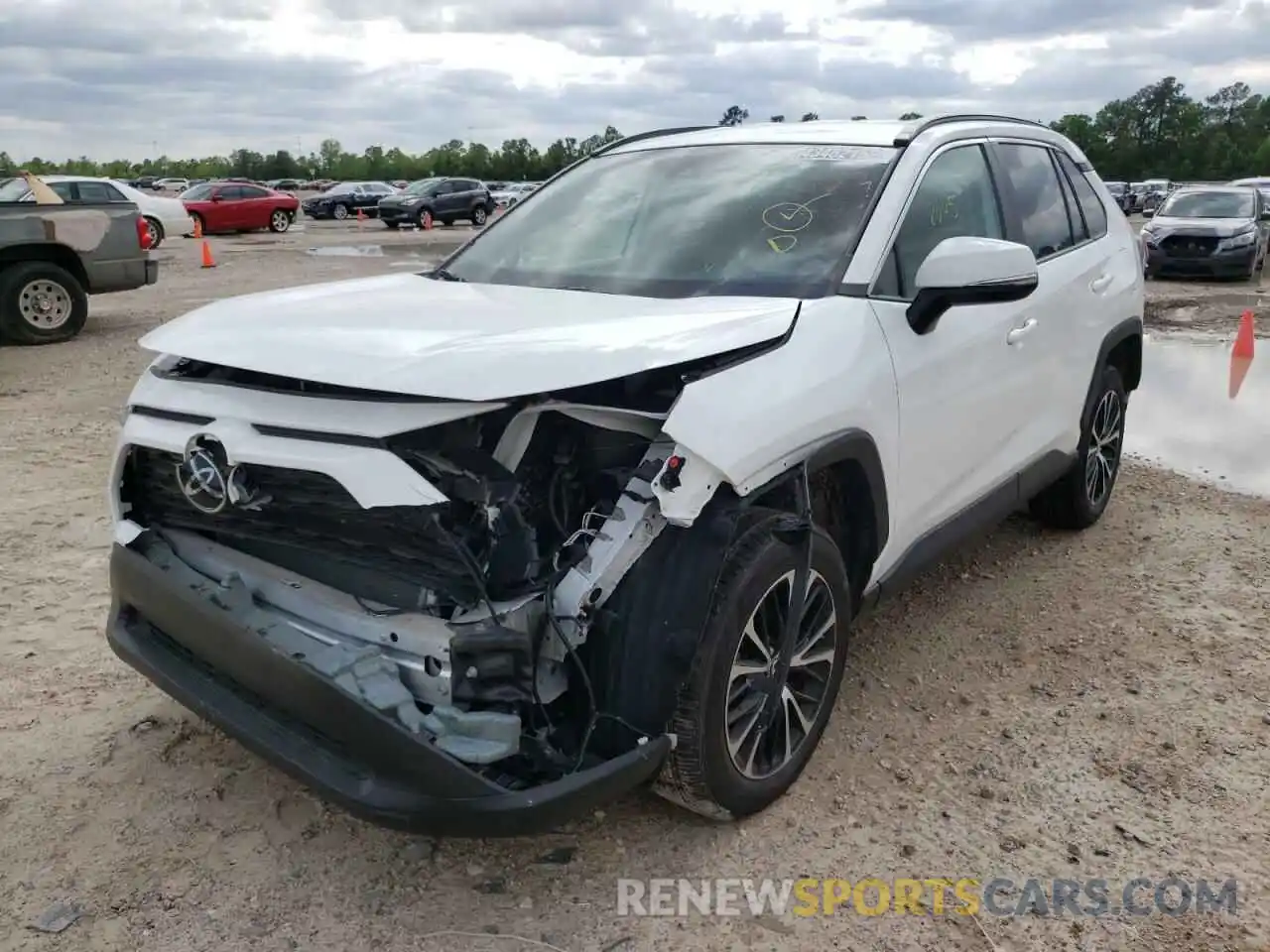 2 Photograph of a damaged car 2T3K1RFV5LW059980 TOYOTA RAV4 2020