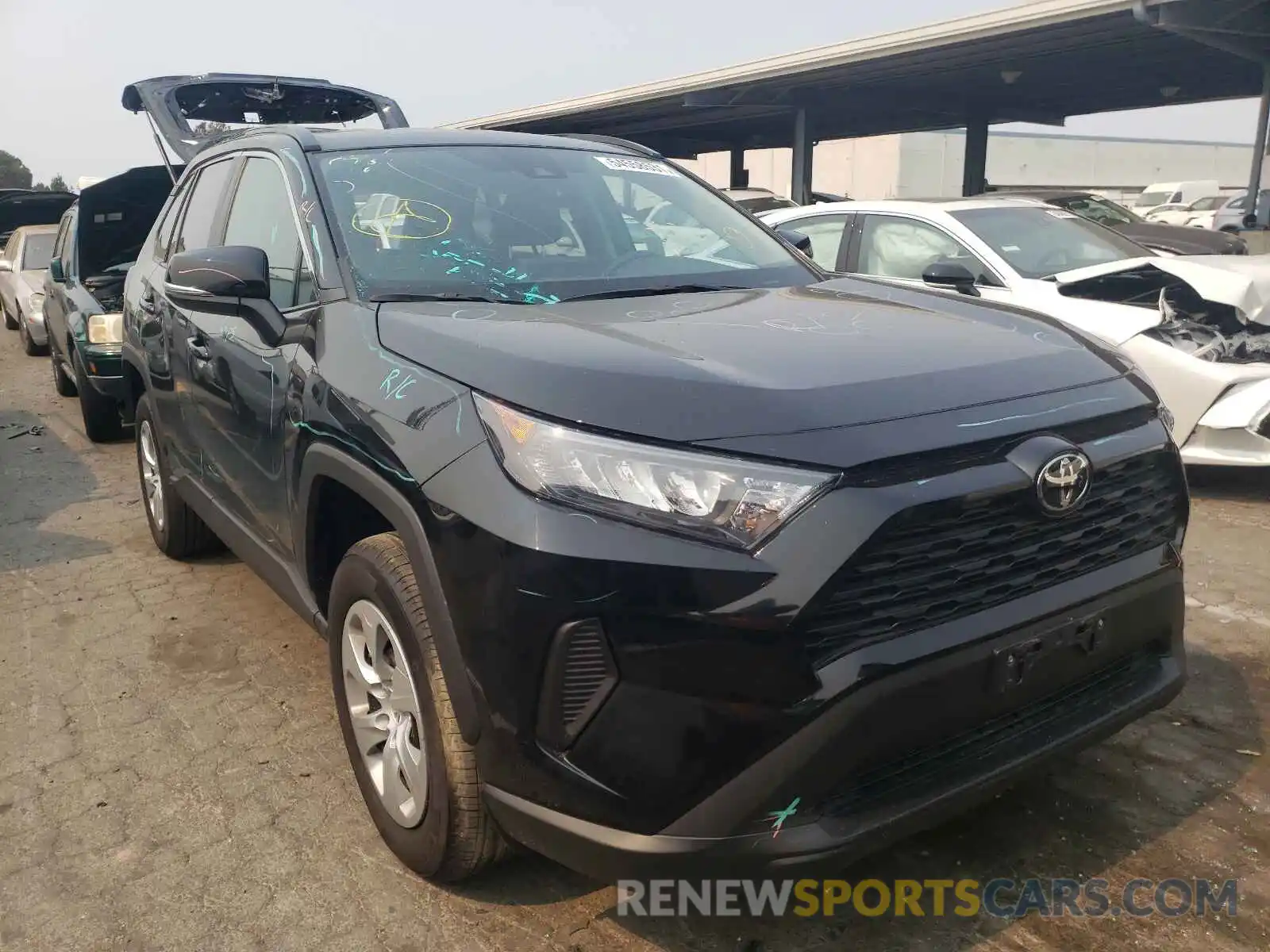 1 Photograph of a damaged car 2T3K1RFV6LW081597 TOYOTA RAV4 2020