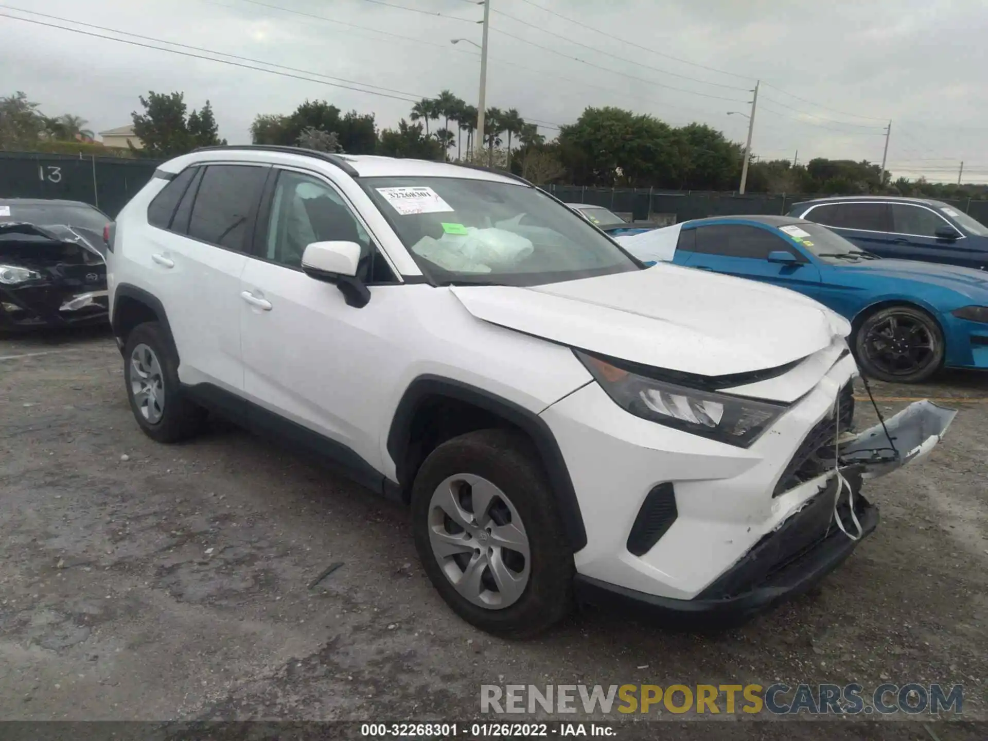 1 Photograph of a damaged car 2T3K1RFV7LC042566 TOYOTA RAV4 2020