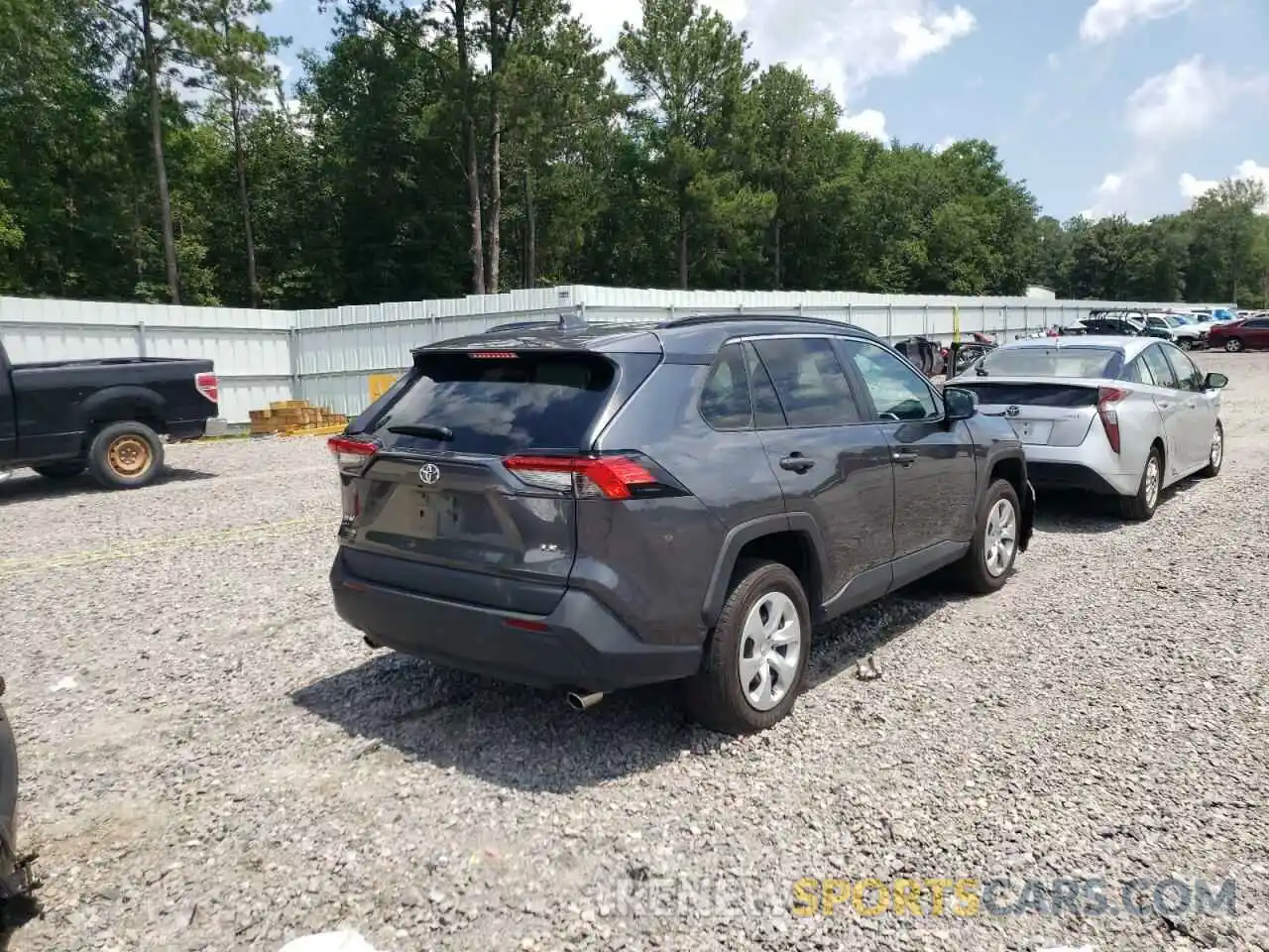 4 Photograph of a damaged car 2T3K1RFV7LC076989 TOYOTA RAV4 2020