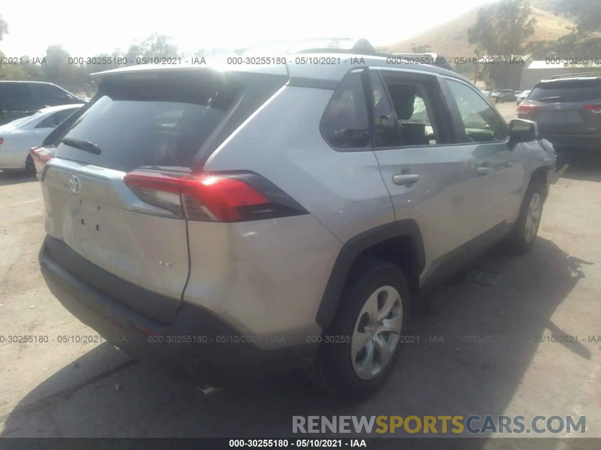 4 Photograph of a damaged car 2T3K1RFV8LW060461 TOYOTA RAV4 2020