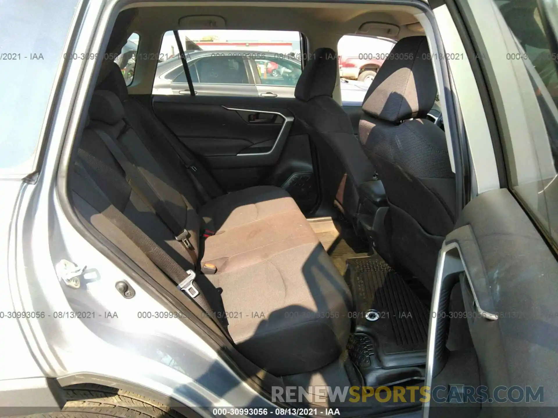 8 Фотография поврежденного автомобиля 2T3K1RFV8LW076739 TOYOTA RAV4 2020