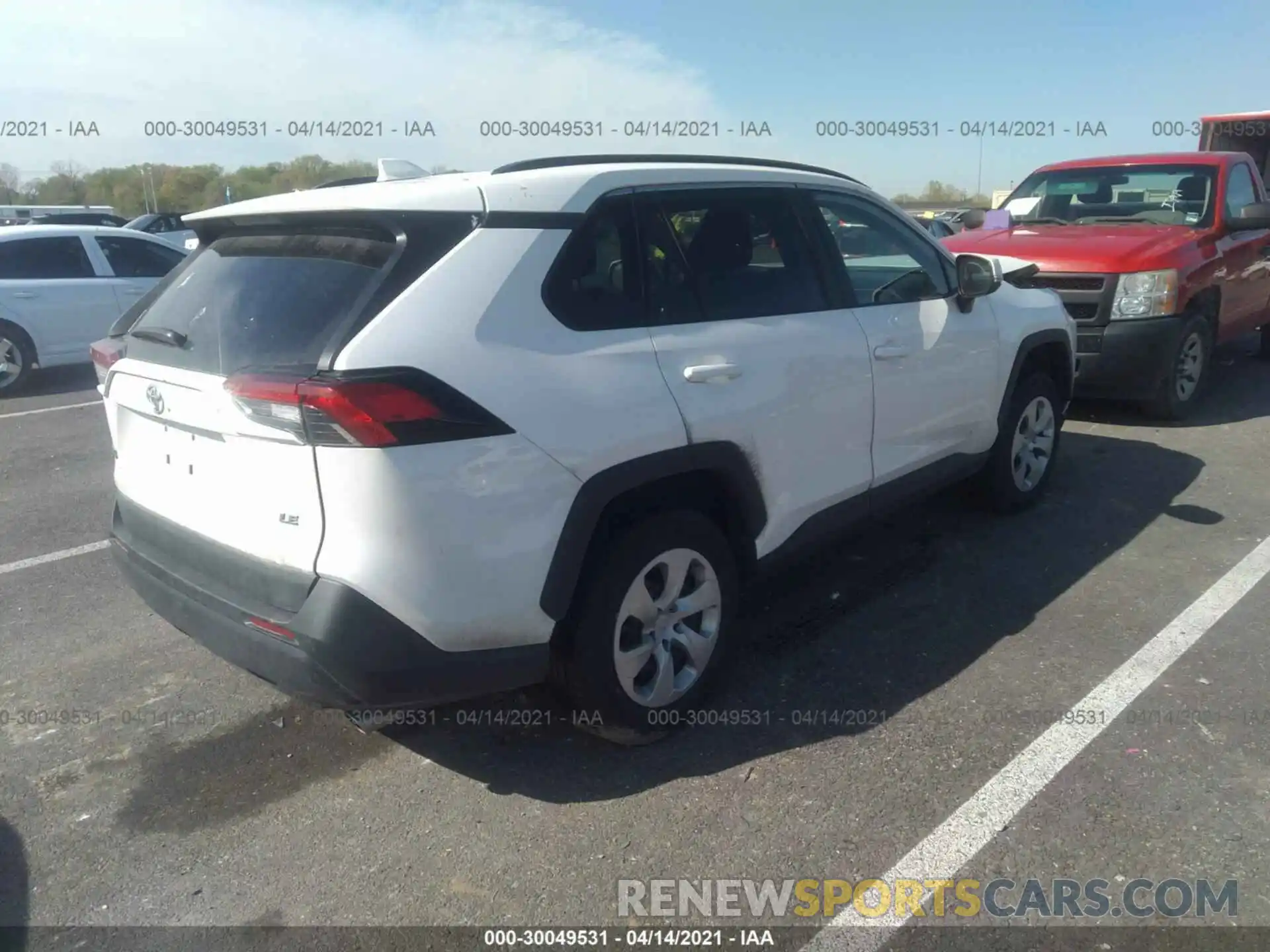 4 Photograph of a damaged car 2T3K1RFV8LW090463 TOYOTA RAV4 2020