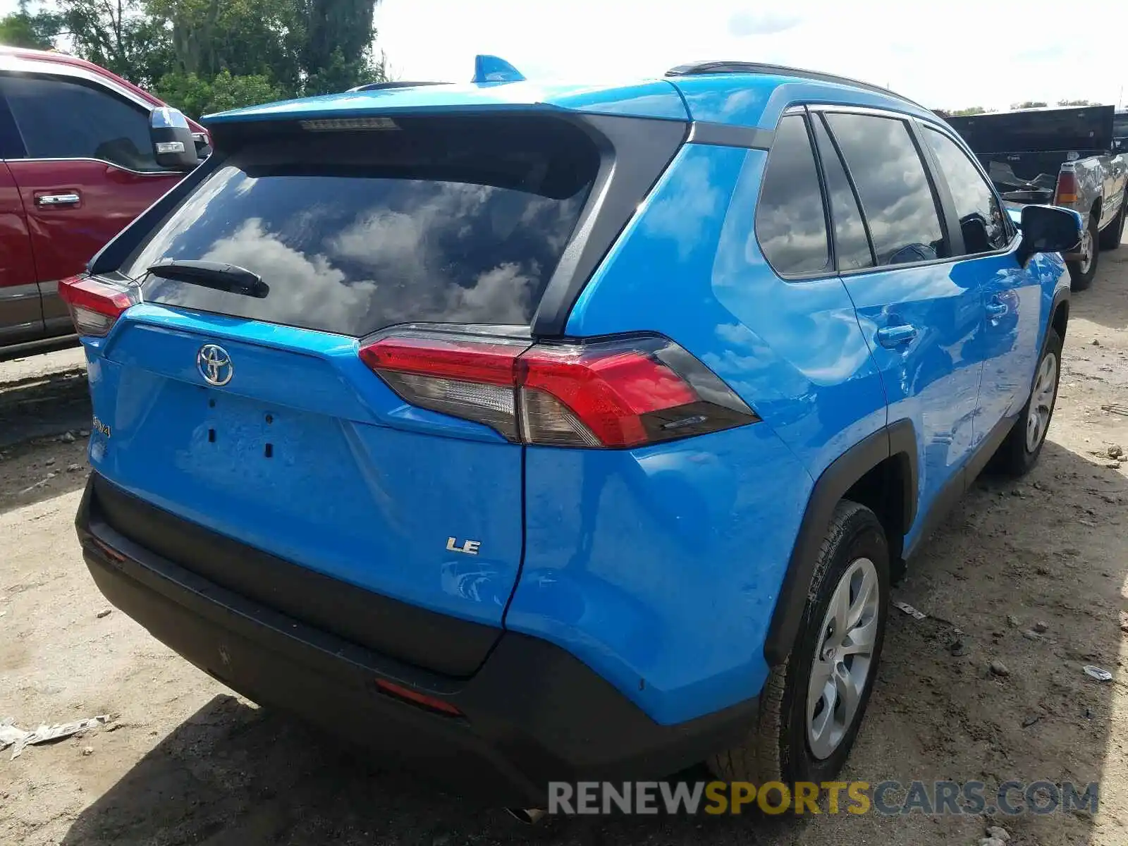 4 Photograph of a damaged car 2T3K1RFVXLC060124 TOYOTA RAV4 2020