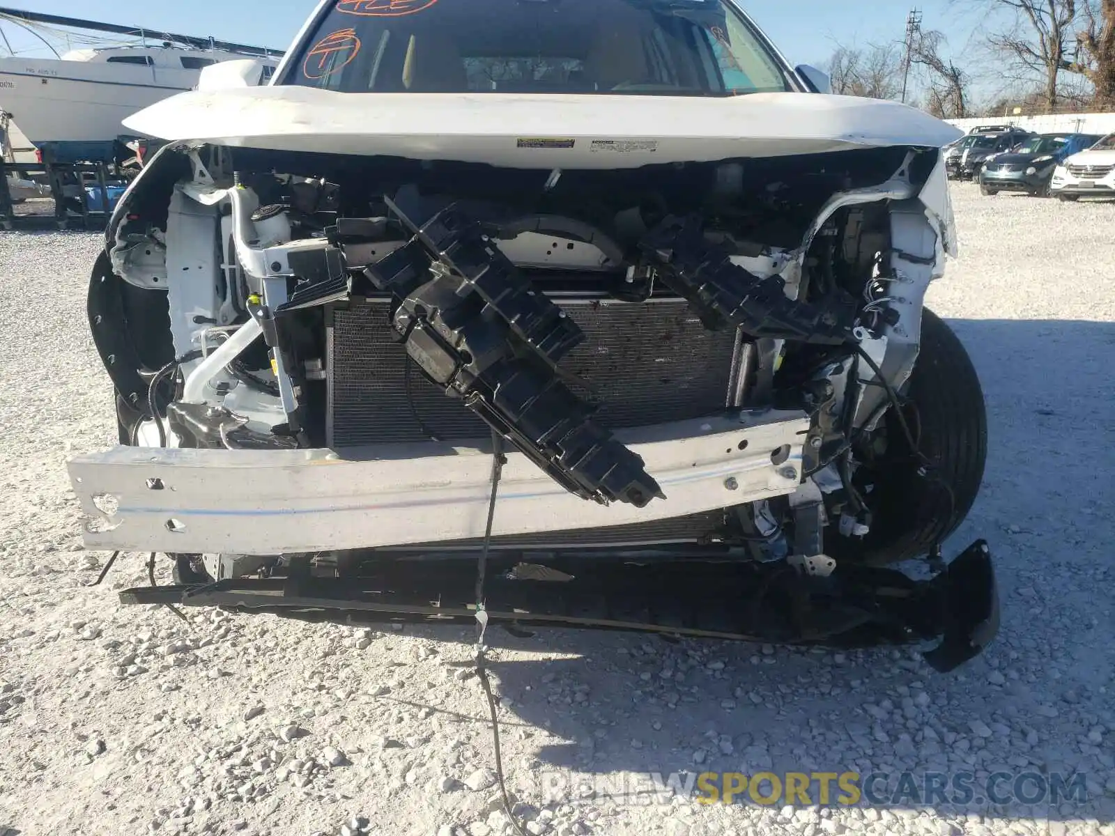 9 Photograph of a damaged car 2T3K1RFVXLW080601 TOYOTA RAV4 2020