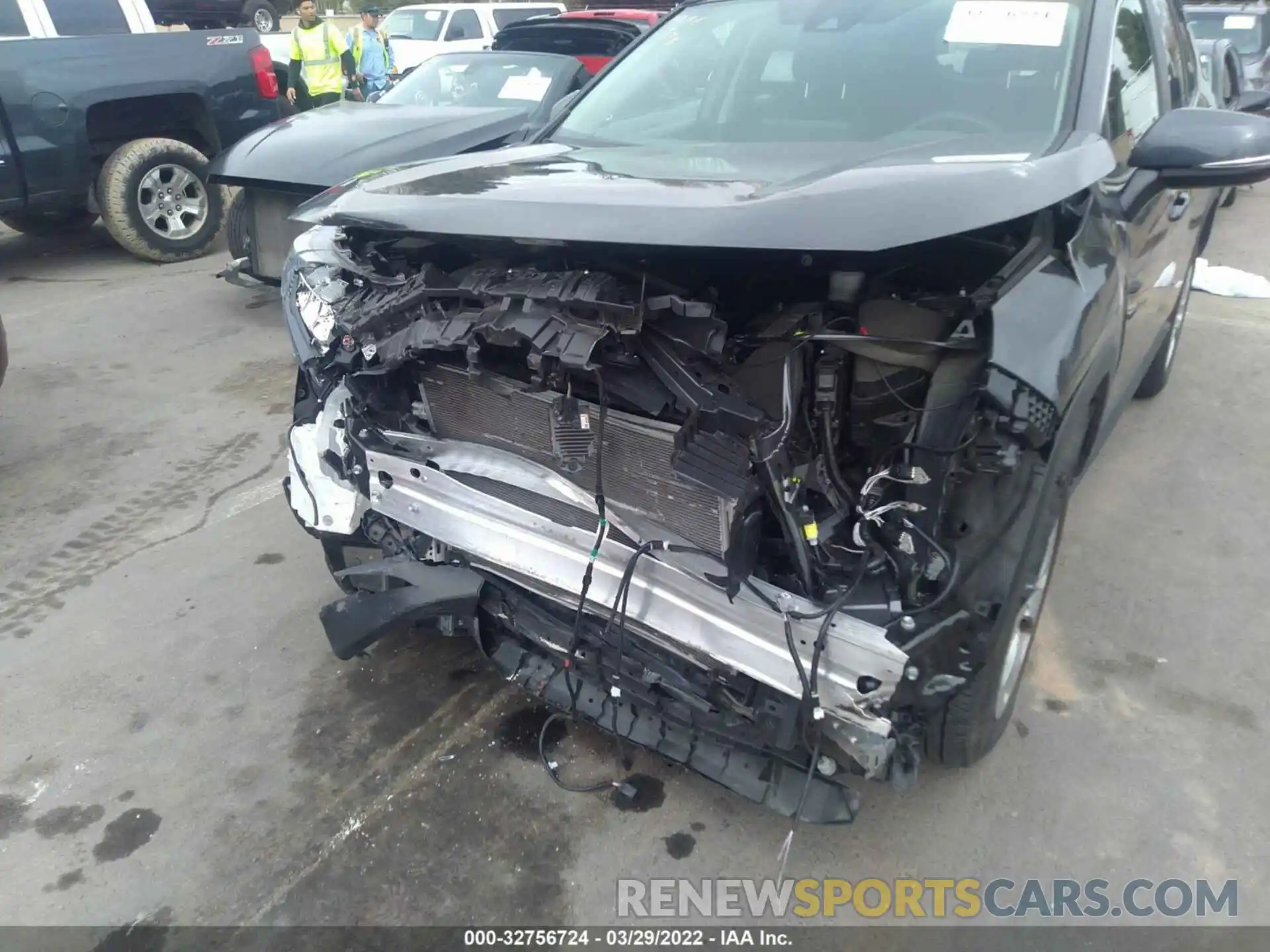 6 Photograph of a damaged car 2T3K1RFVXLW099746 TOYOTA RAV4 2020