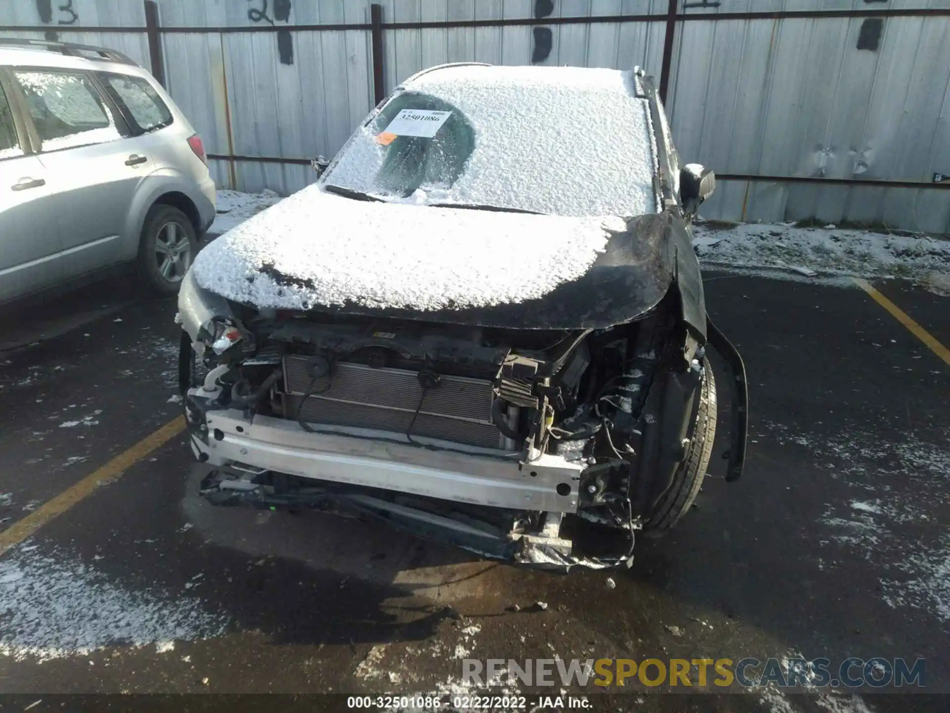 6 Photograph of a damaged car 2T3L6RFV7LW001004 TOYOTA RAV4 2020