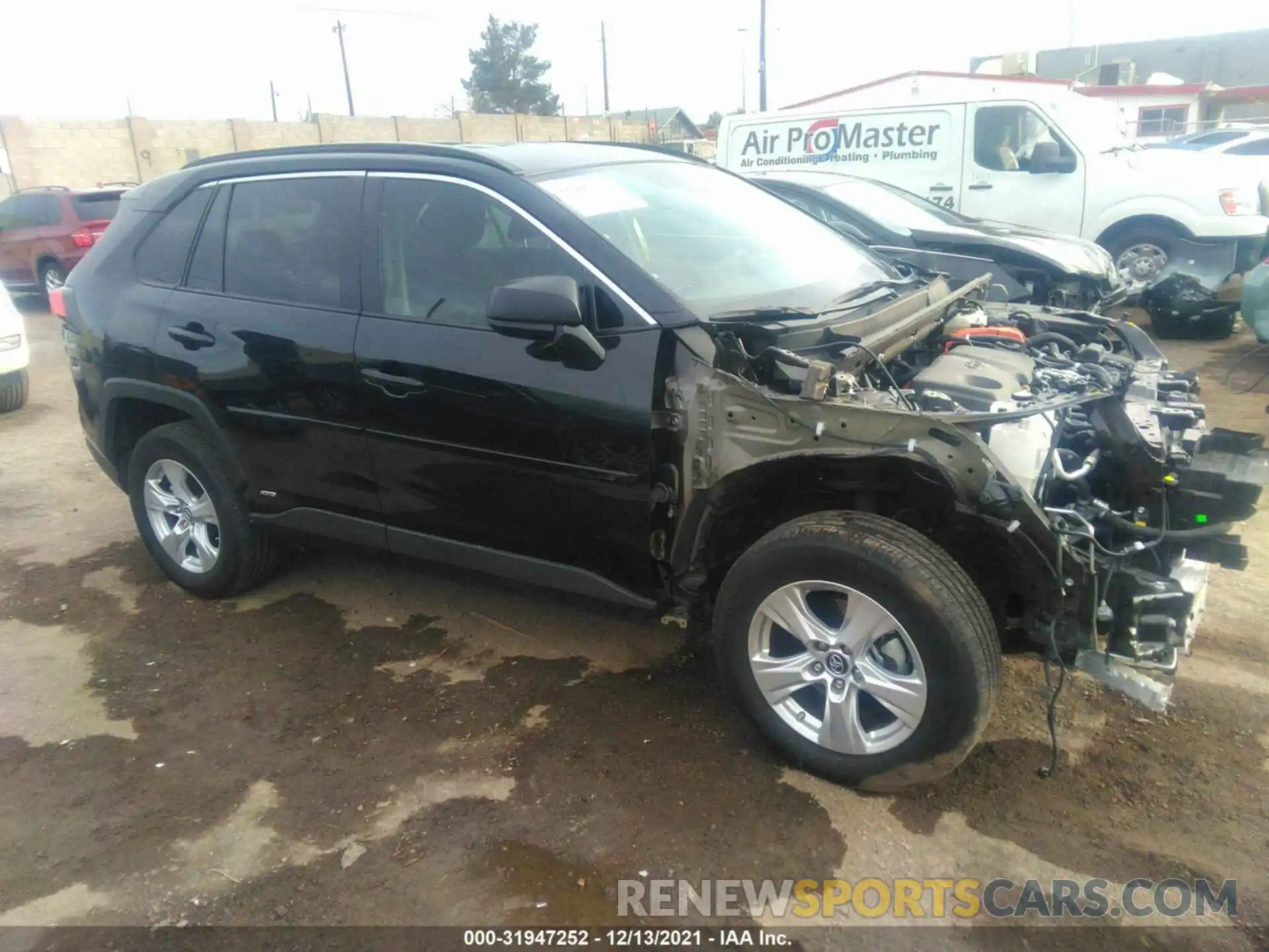 1 Photograph of a damaged car 2T3L6RFVXLW001868 TOYOTA RAV4 2020