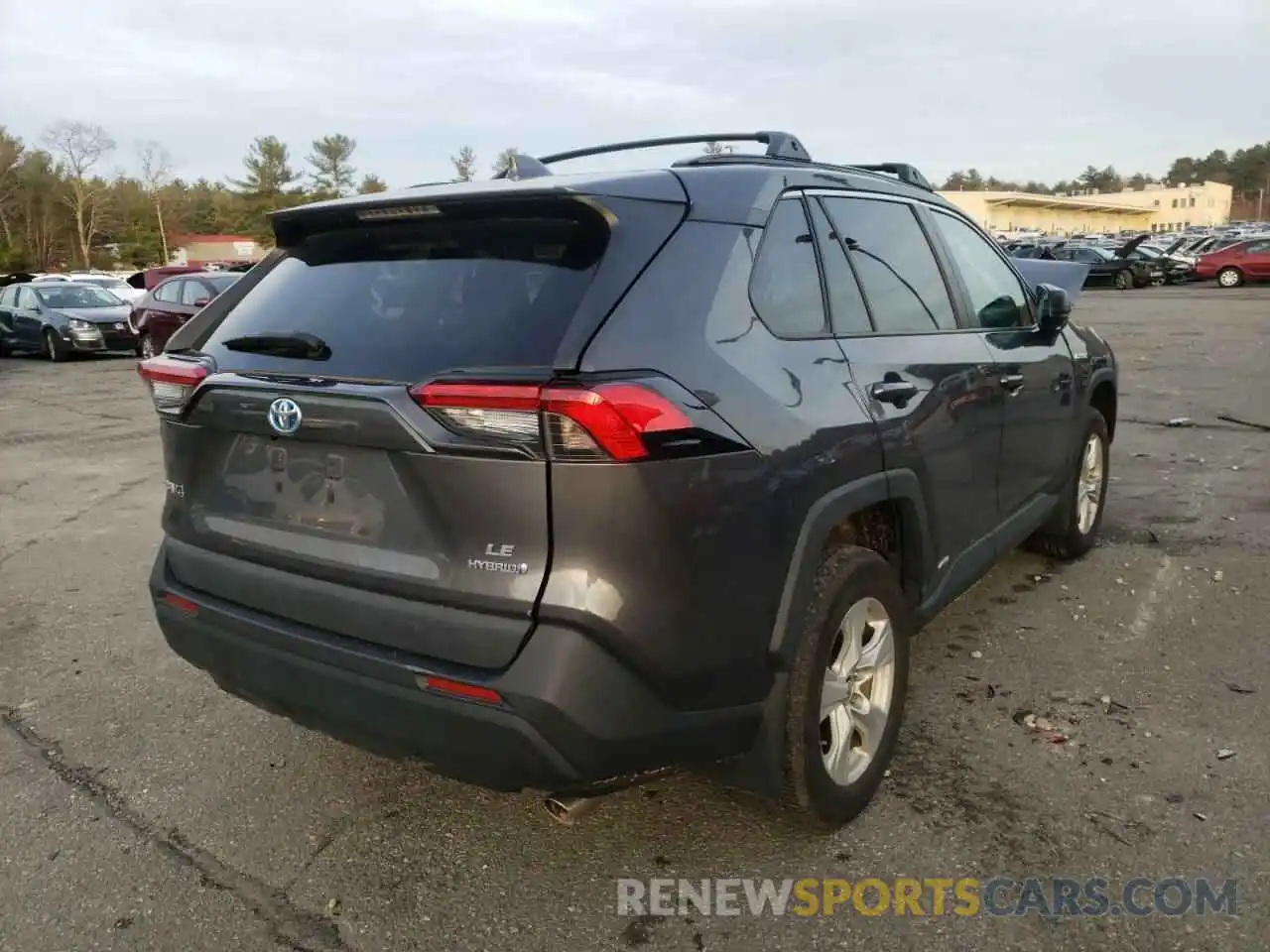 4 Photograph of a damaged car 2T3LWRFV1LW053518 TOYOTA RAV4 2020